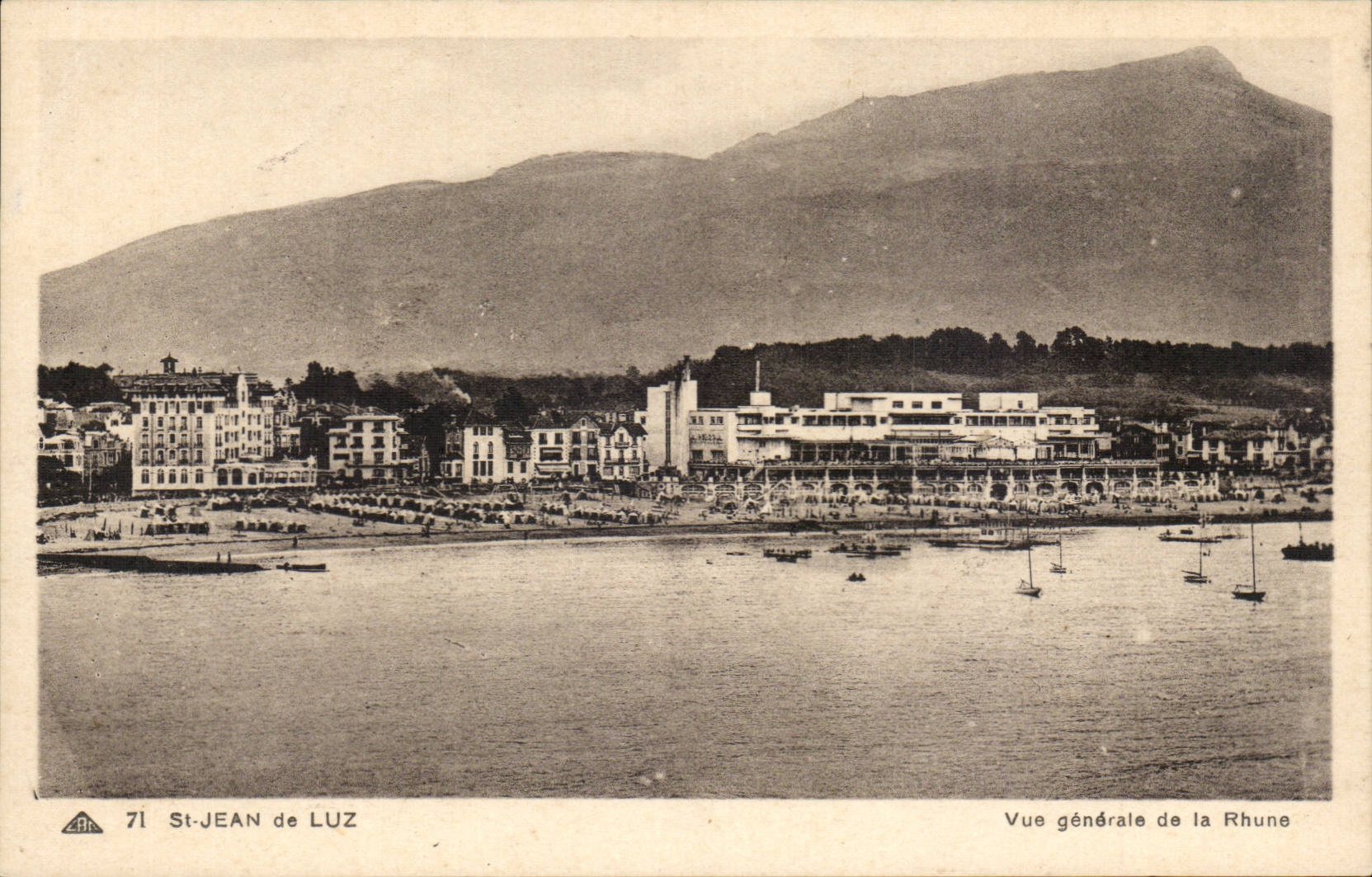 CPA St Jean de Luz Vue generale de la Rhune