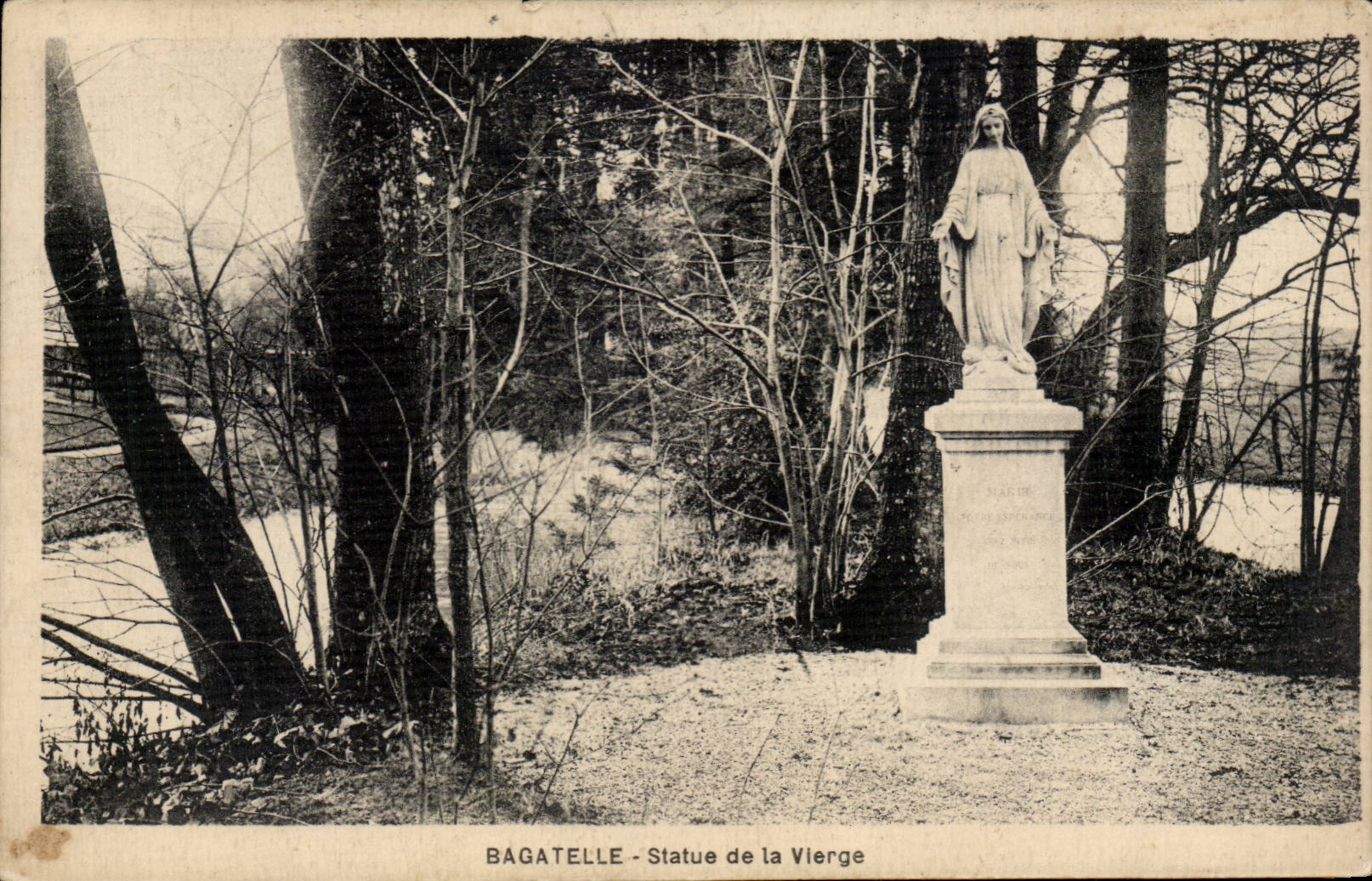 CPA Bagatelle Statue de la vierge