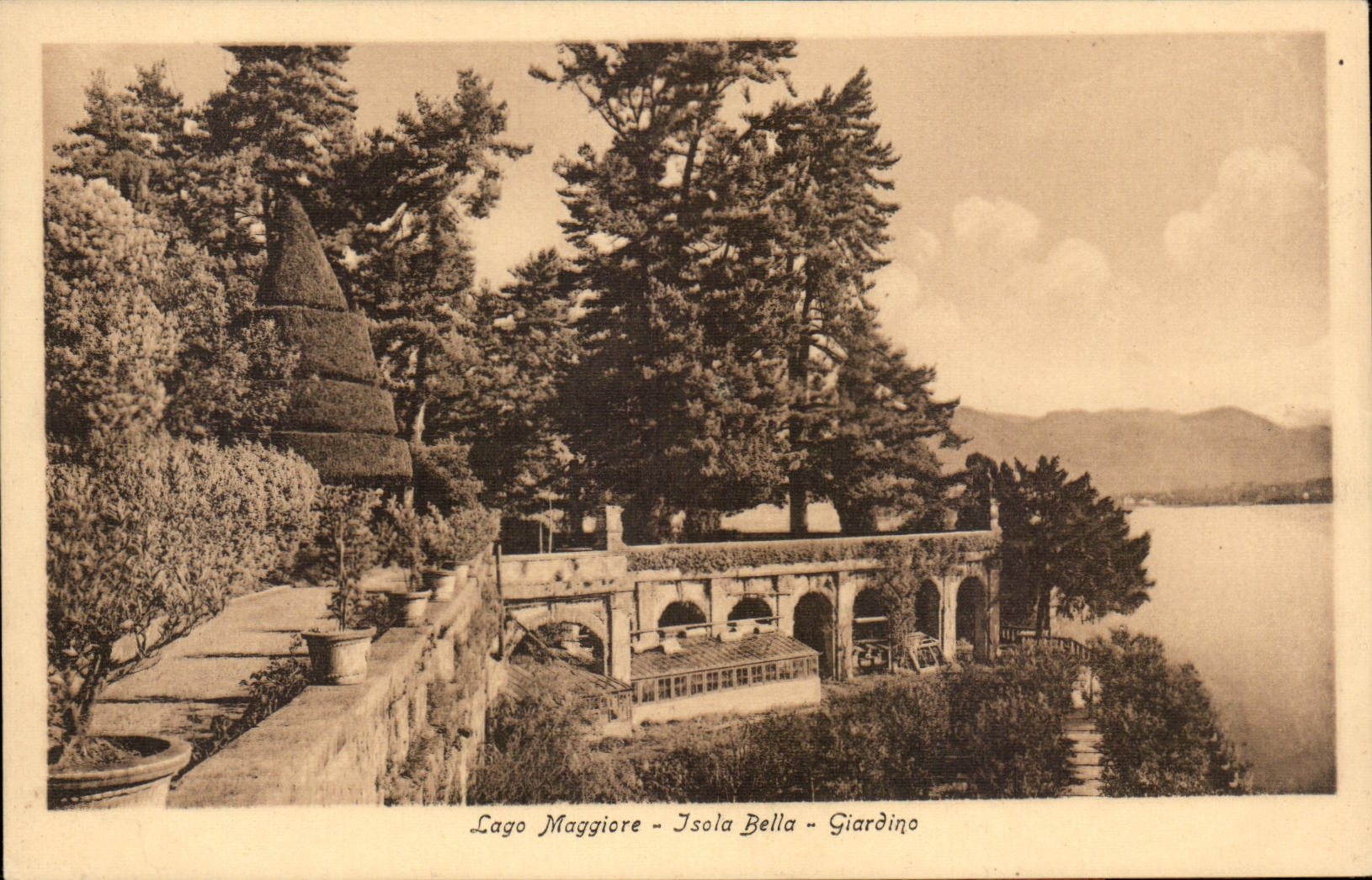 CPA Italien Italien Lago Maggiore Giardino dell Isola blokte