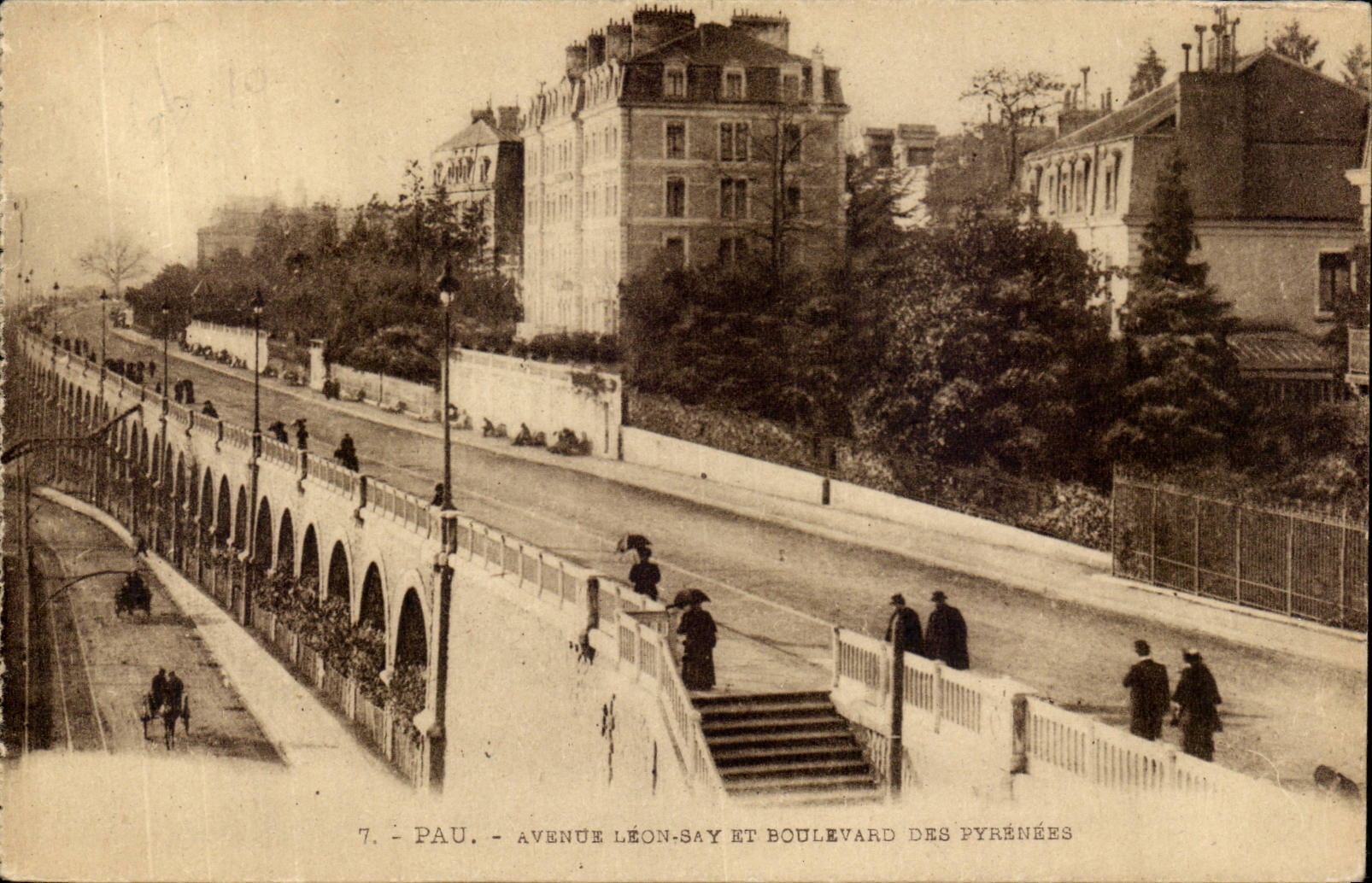 CPA Pau Allee Leon sagen und Prachtstrasse der Pyrenees