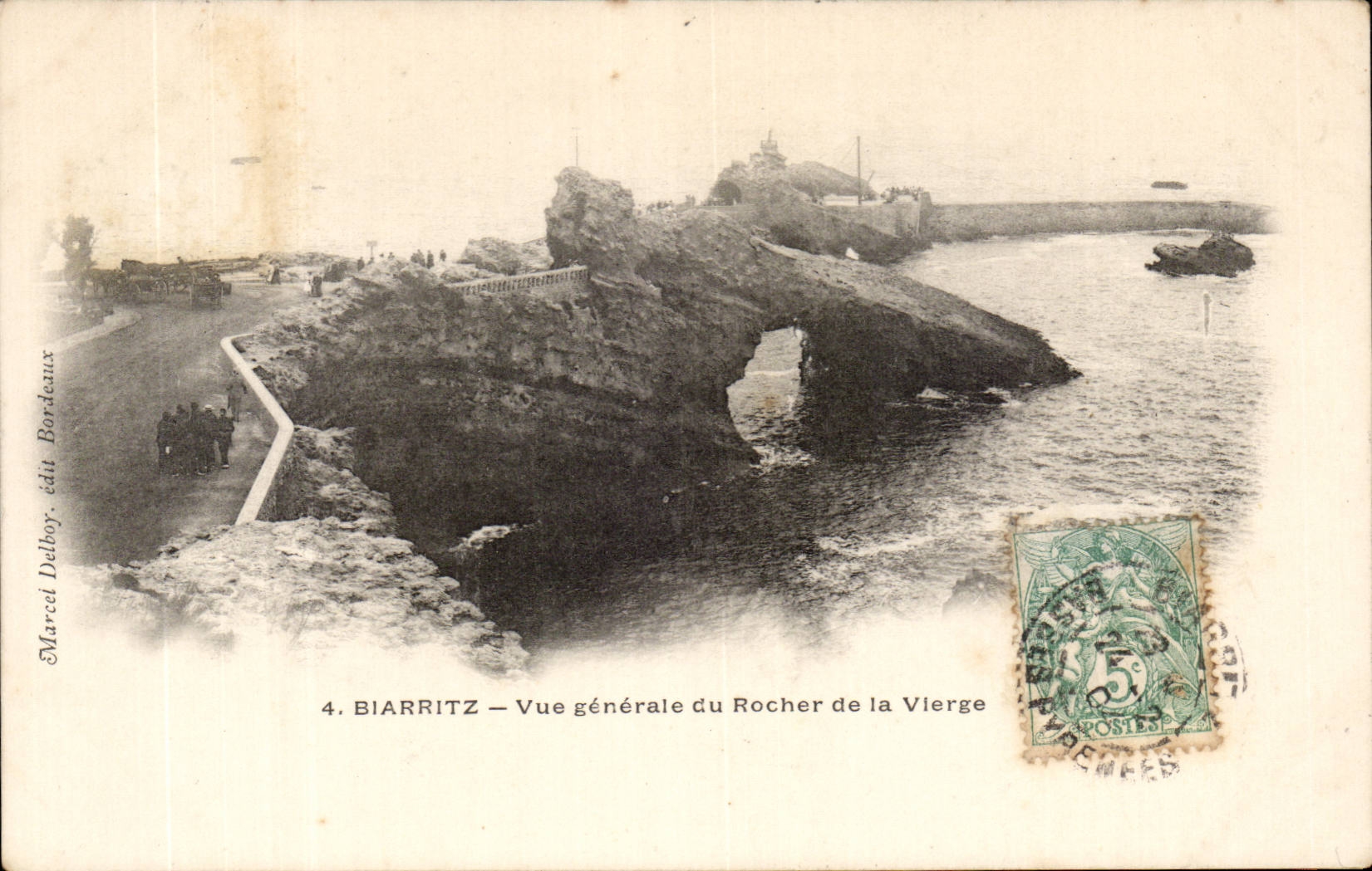 CPA Biarritz Vue generale du rocher de la vierge