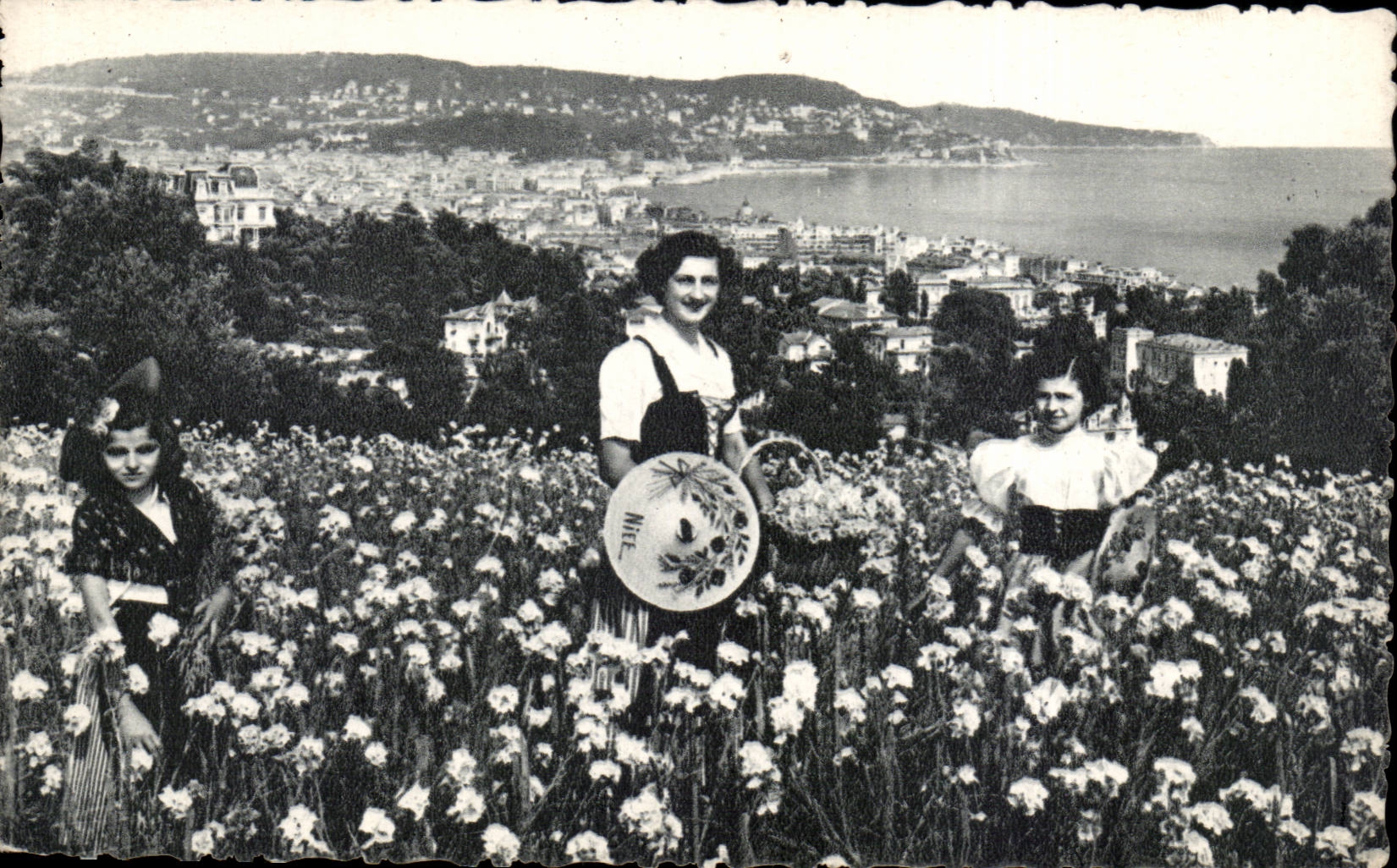 CPSM Nice the gathering of the eyelets