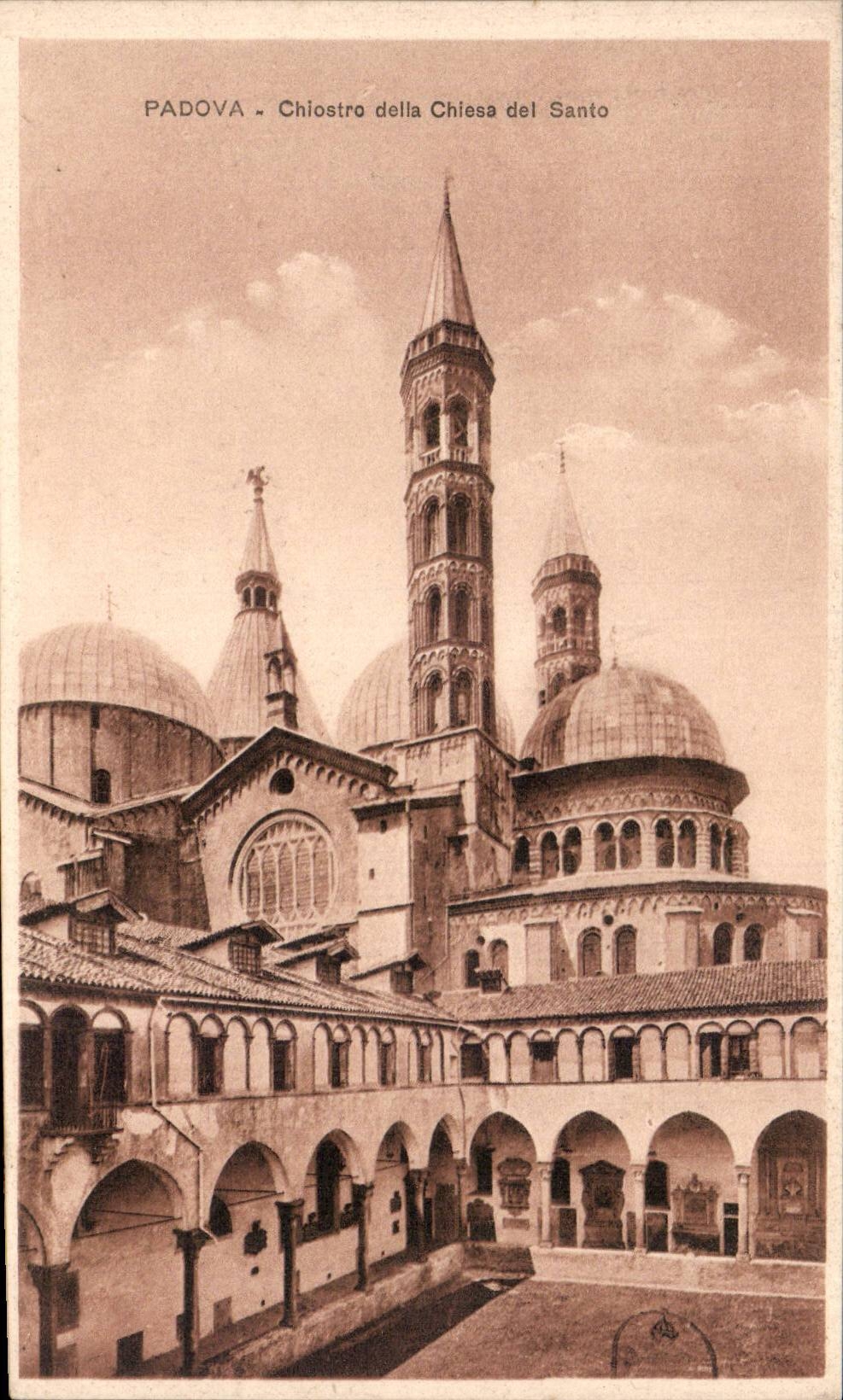 CPA Italien Italien Padua Chiostro della Chiesa Del SAnto