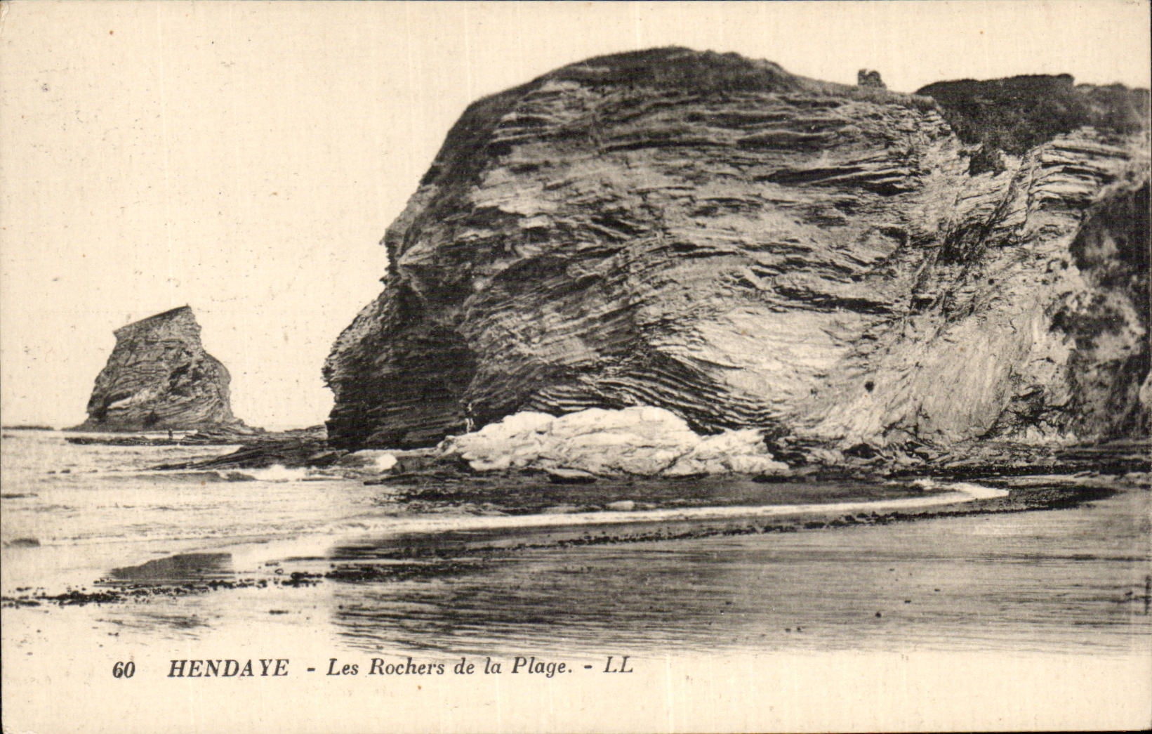 CPA Hendaye rocks of the beach