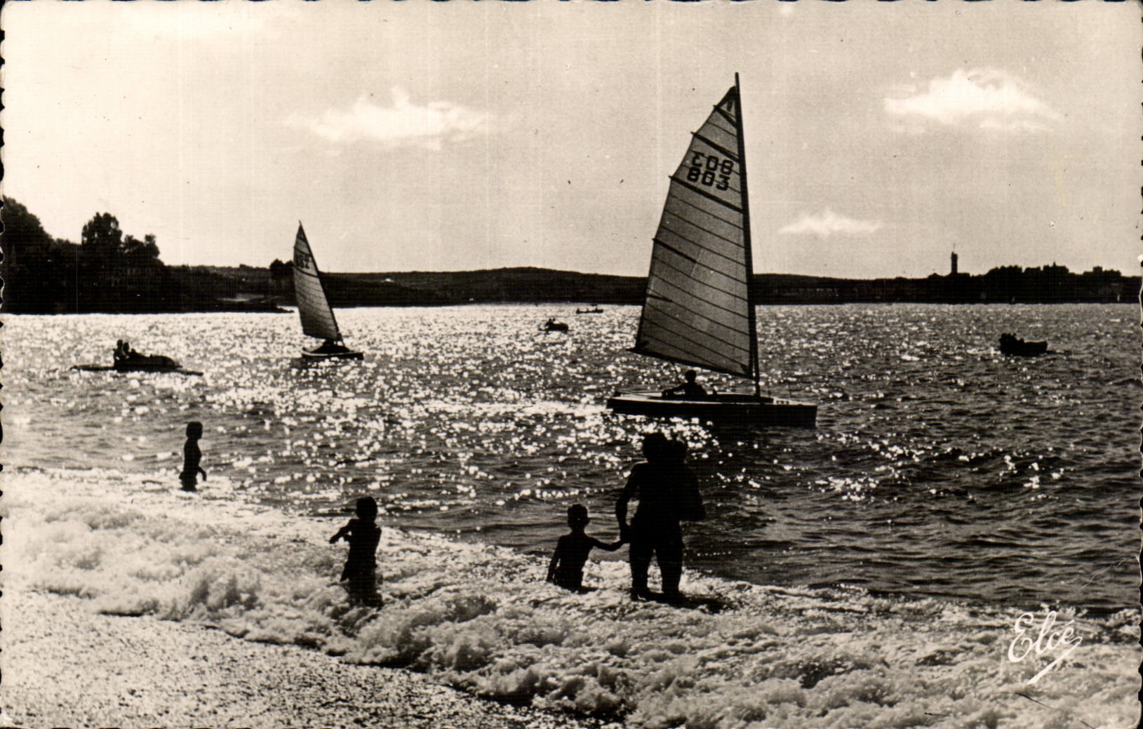 CPM St Jean de Luz Voiliers dans la baie hobbycat