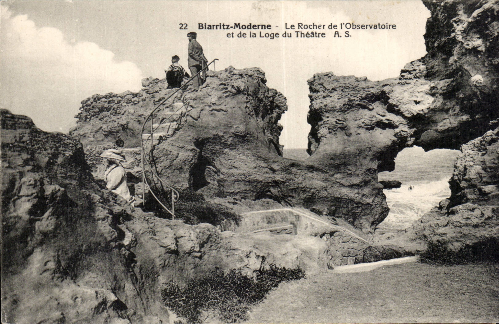 CPA Biarritz Le rocher de l'observatoire et de la loge du theatre