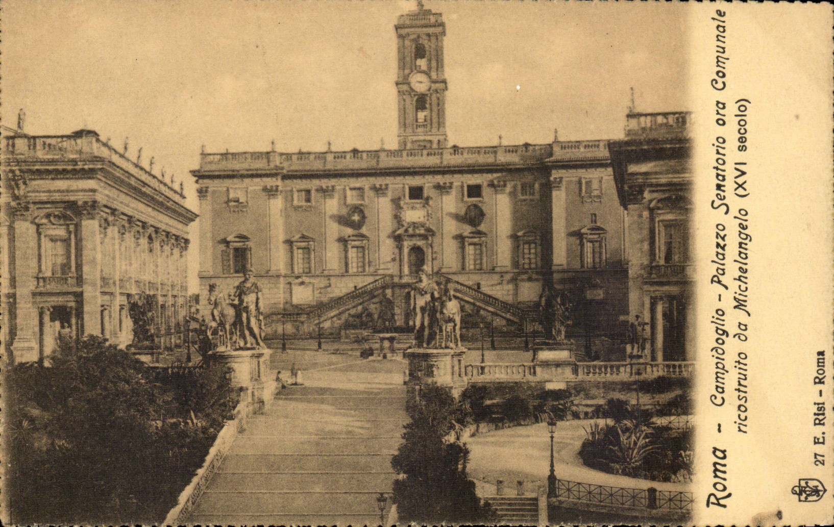 CPA communal Italy Italia Campidoglio Palazzo Senatorio macaw ricostruito da Michelangelo