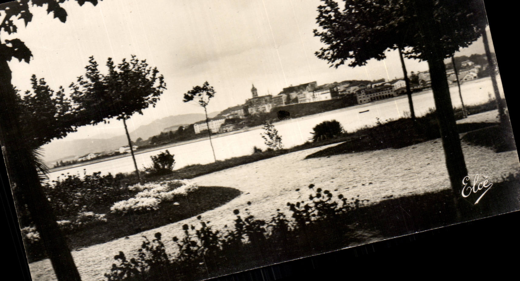 CPSM Hendaye Fontarabie seen of the gardens of Hendaye