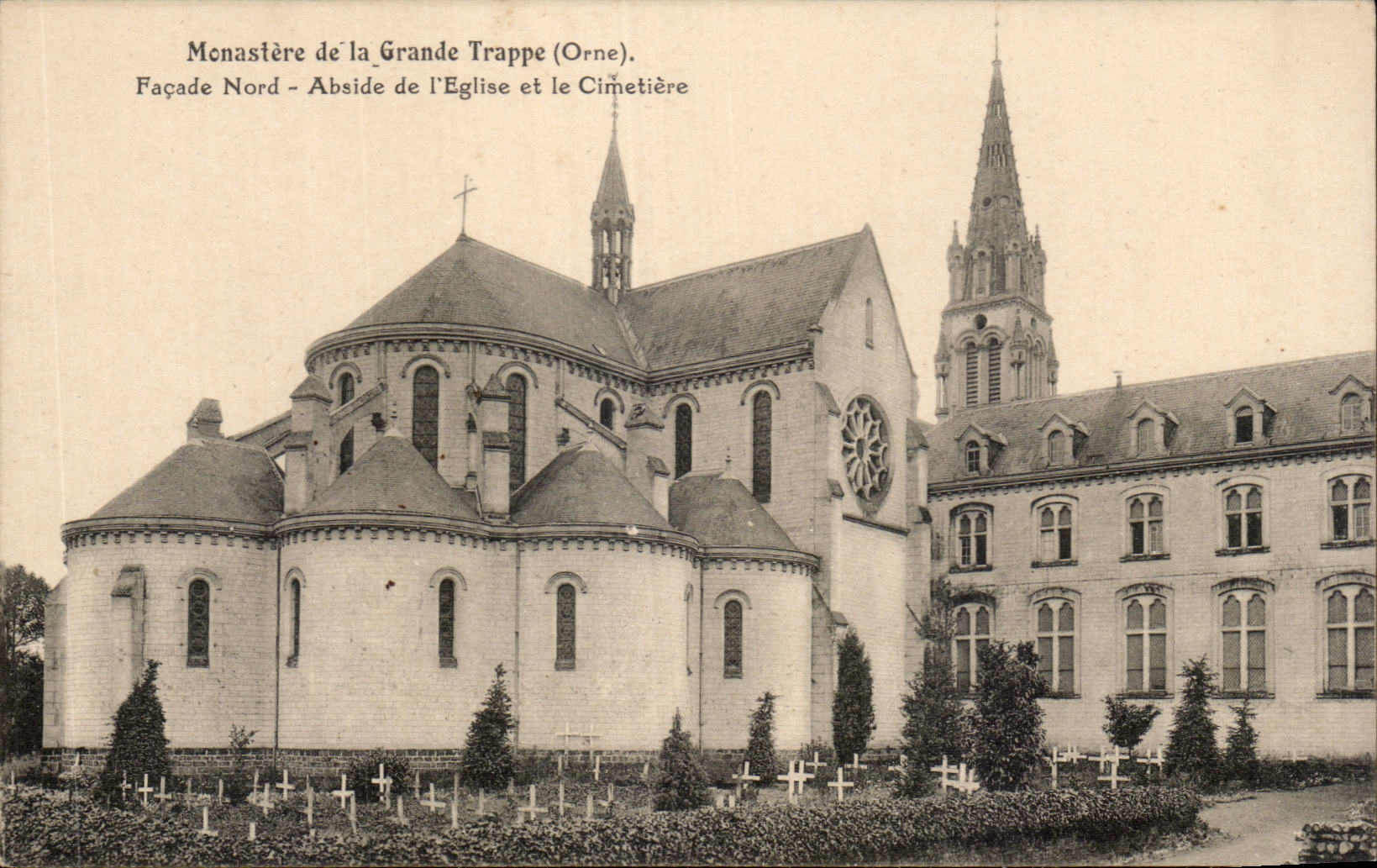 CPA Monastere de la grande Trappe Facade Nord Abside de l'eglise et le cimetiere