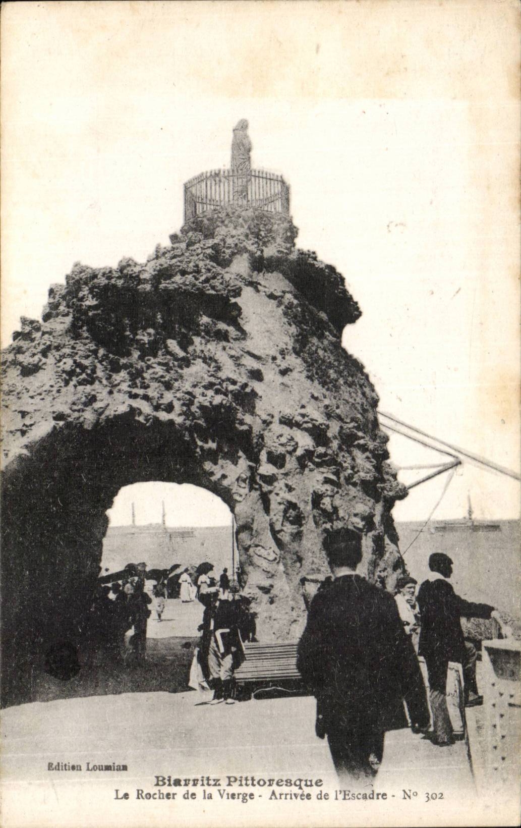 CPA Biarritz Le rocher de la vierge Arrivee de l'escadre