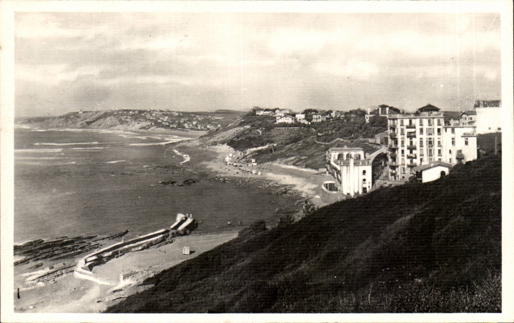 CPA Guethary hotels and the beach