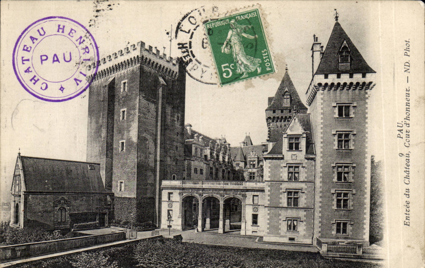 CPA Pau Eingang des Schloss Hauptleitungshofes