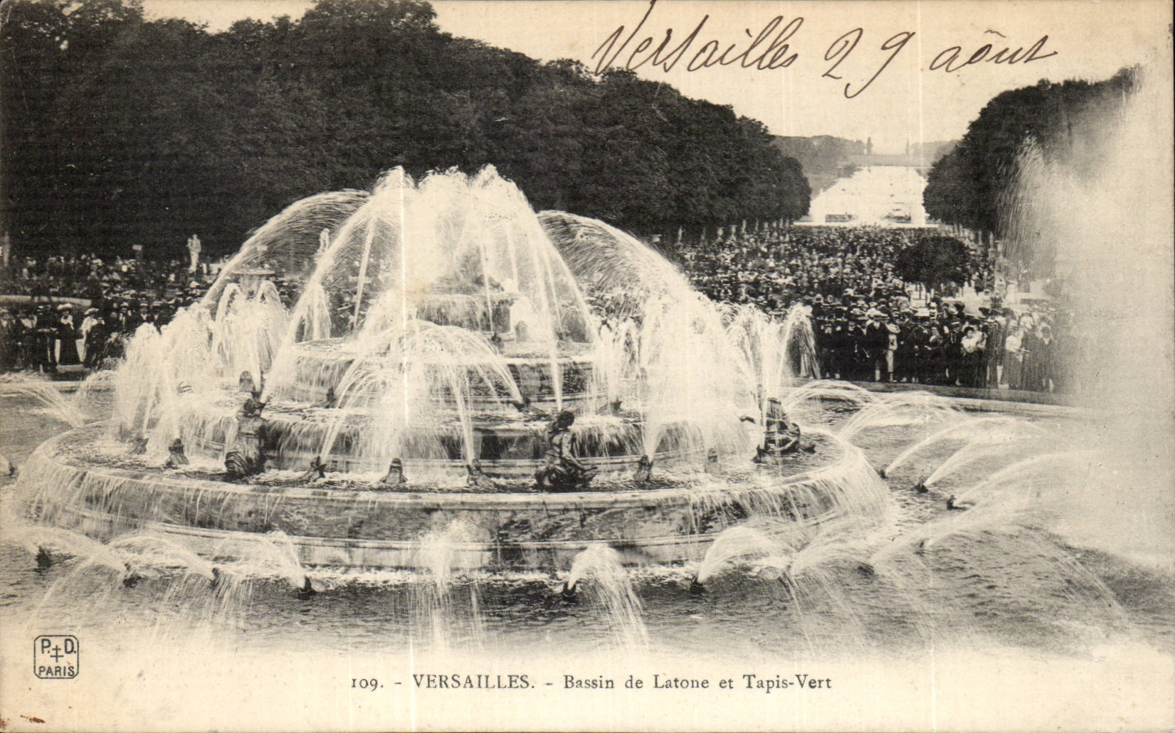 CPA Versailles Basin of latone and green carpet