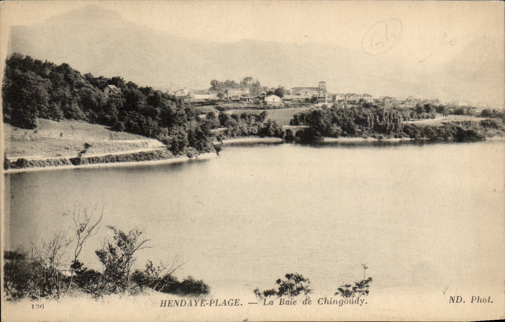 CPA Hendaye Beach the bay of Chingoudy