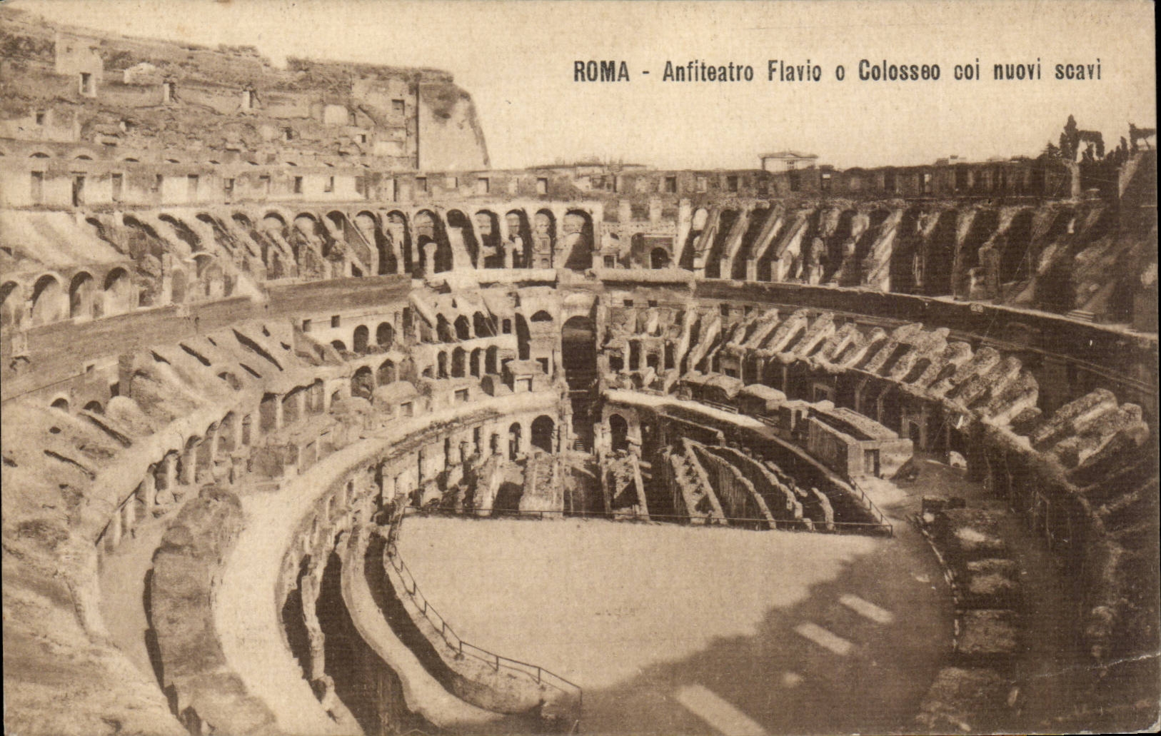 CPA Italien Italien Rom Anfiteatro Flavio O colosseo coi nuovi soavi
