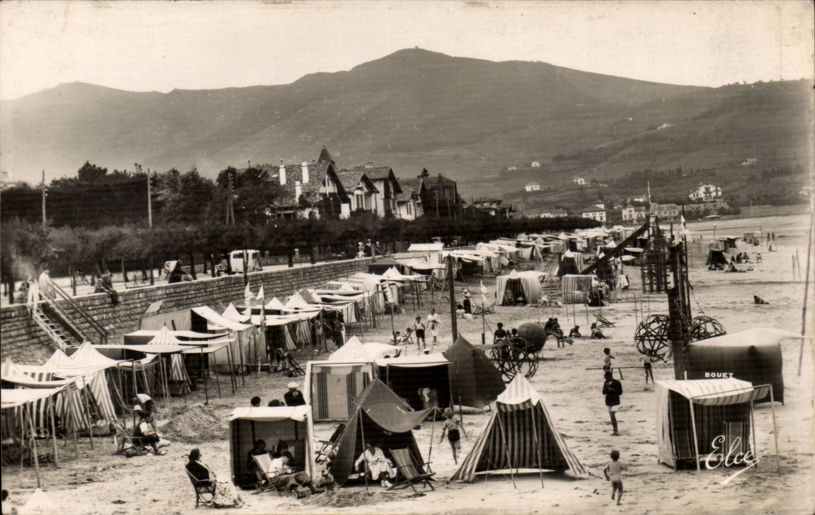 CPA Hendaye the Spanish beach and mounts