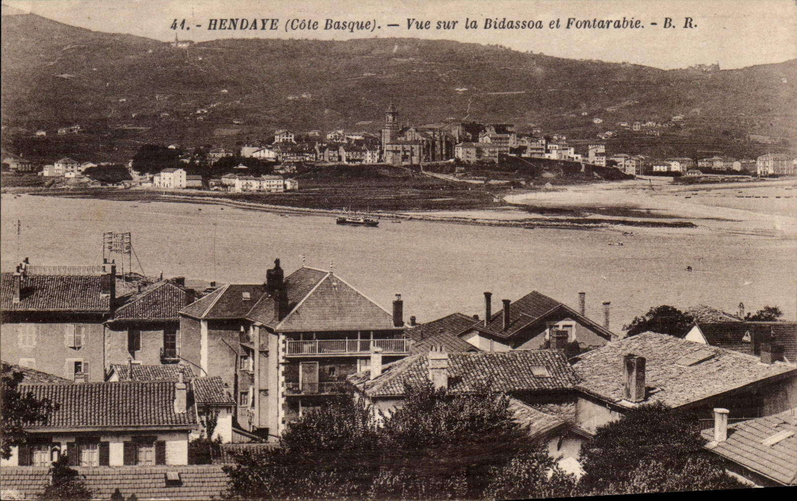 CPA Hendaye Seen on Bidassoa and Fontarabie