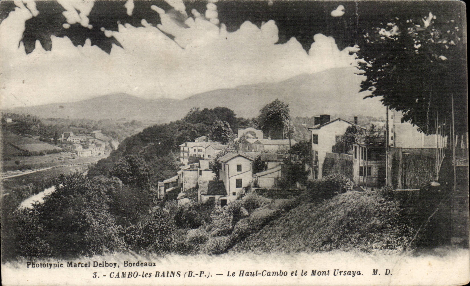 CPA CAmbo les Bains High Cambo and the mount of Ursaya