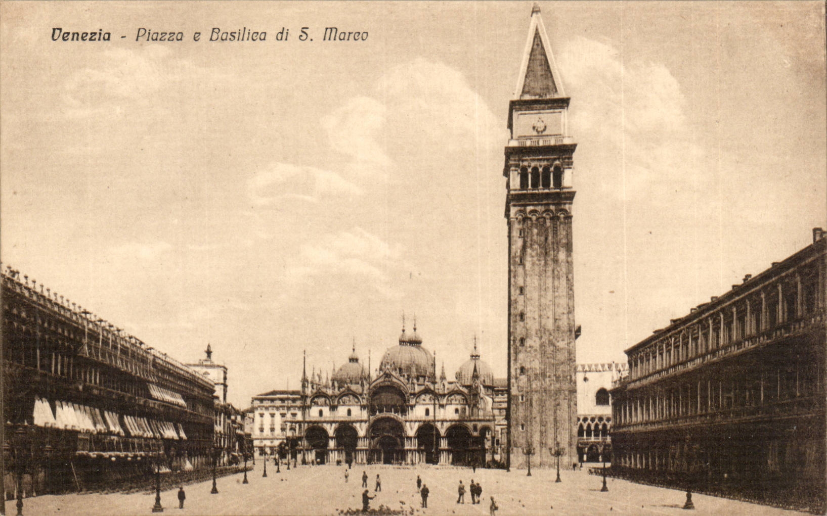 CPA Italy Italia Venezia Piazza E basilica di S Marco