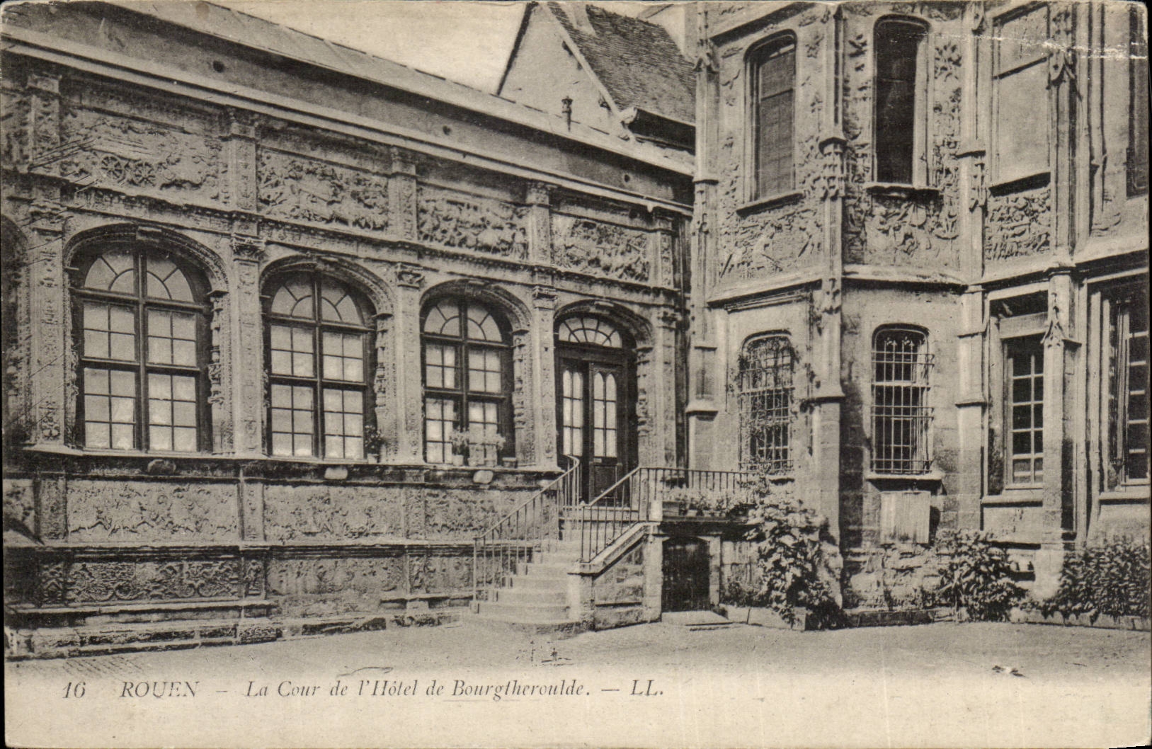 Rouen CPA court of the Bourgtheroulde hotel