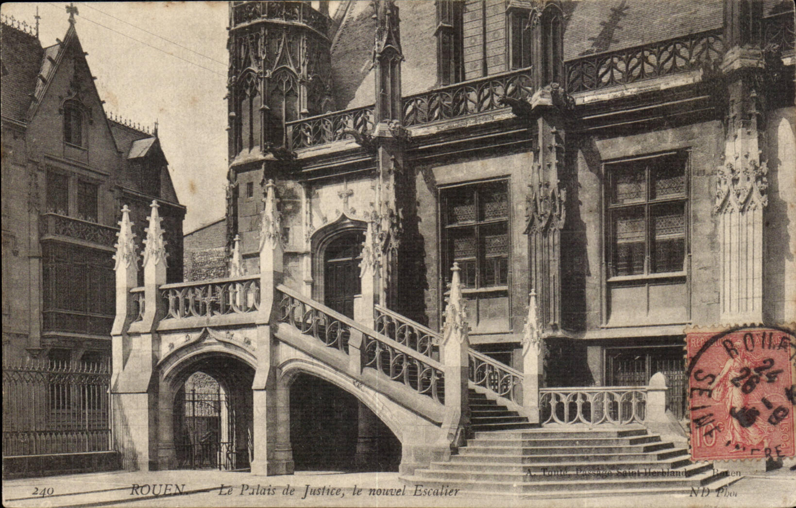 Rouen CPA Law courts the new staircase