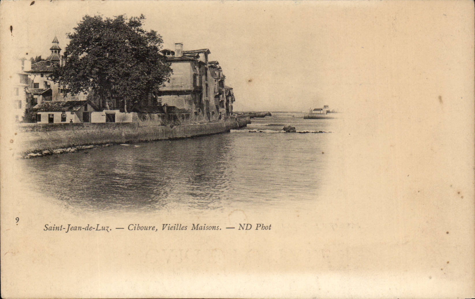 CPA St Jean de Luz Ciboure Vieilles maisons