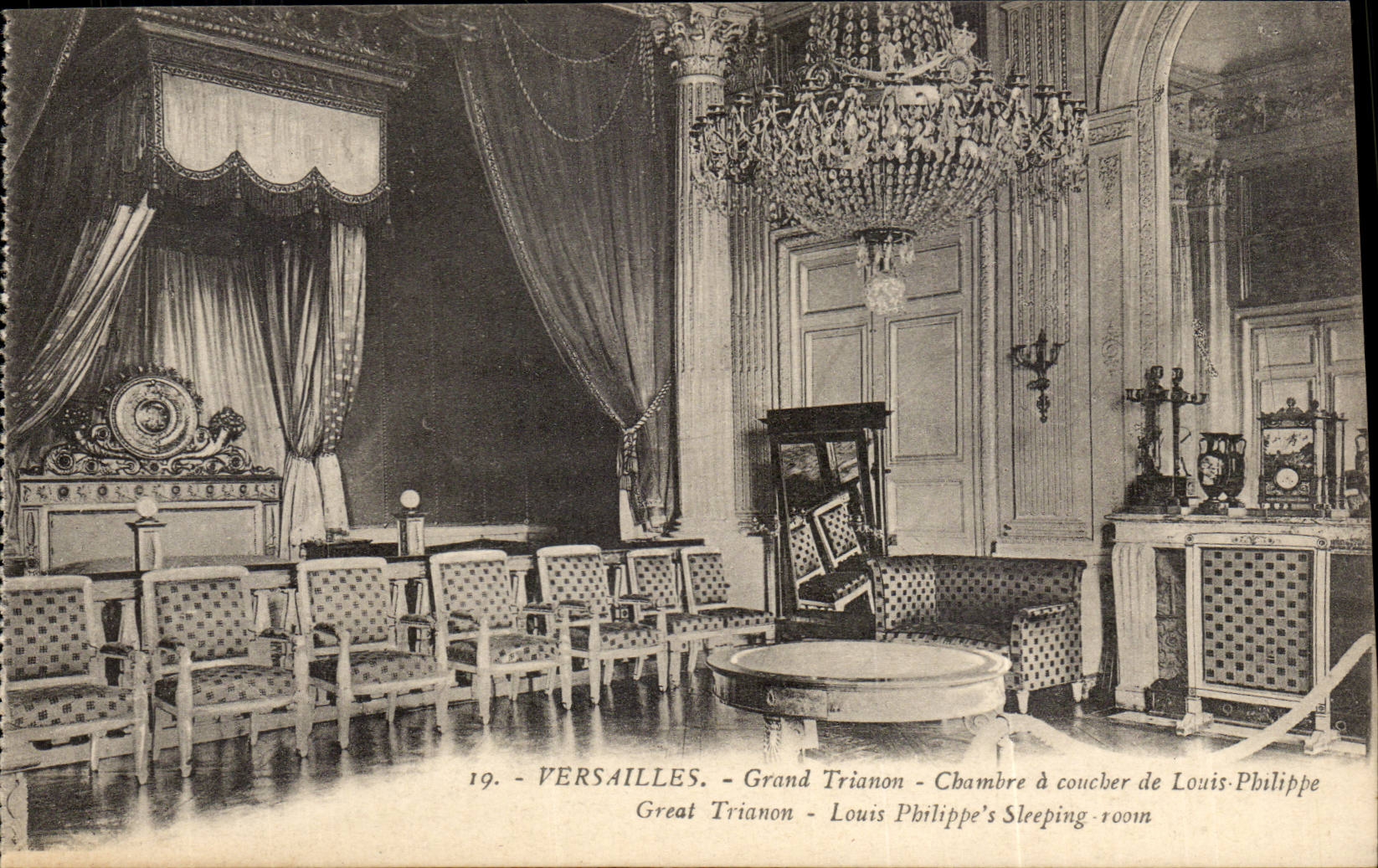 CPA Versailles Grand Trianon Chambre has to sleep of Louis Philippe