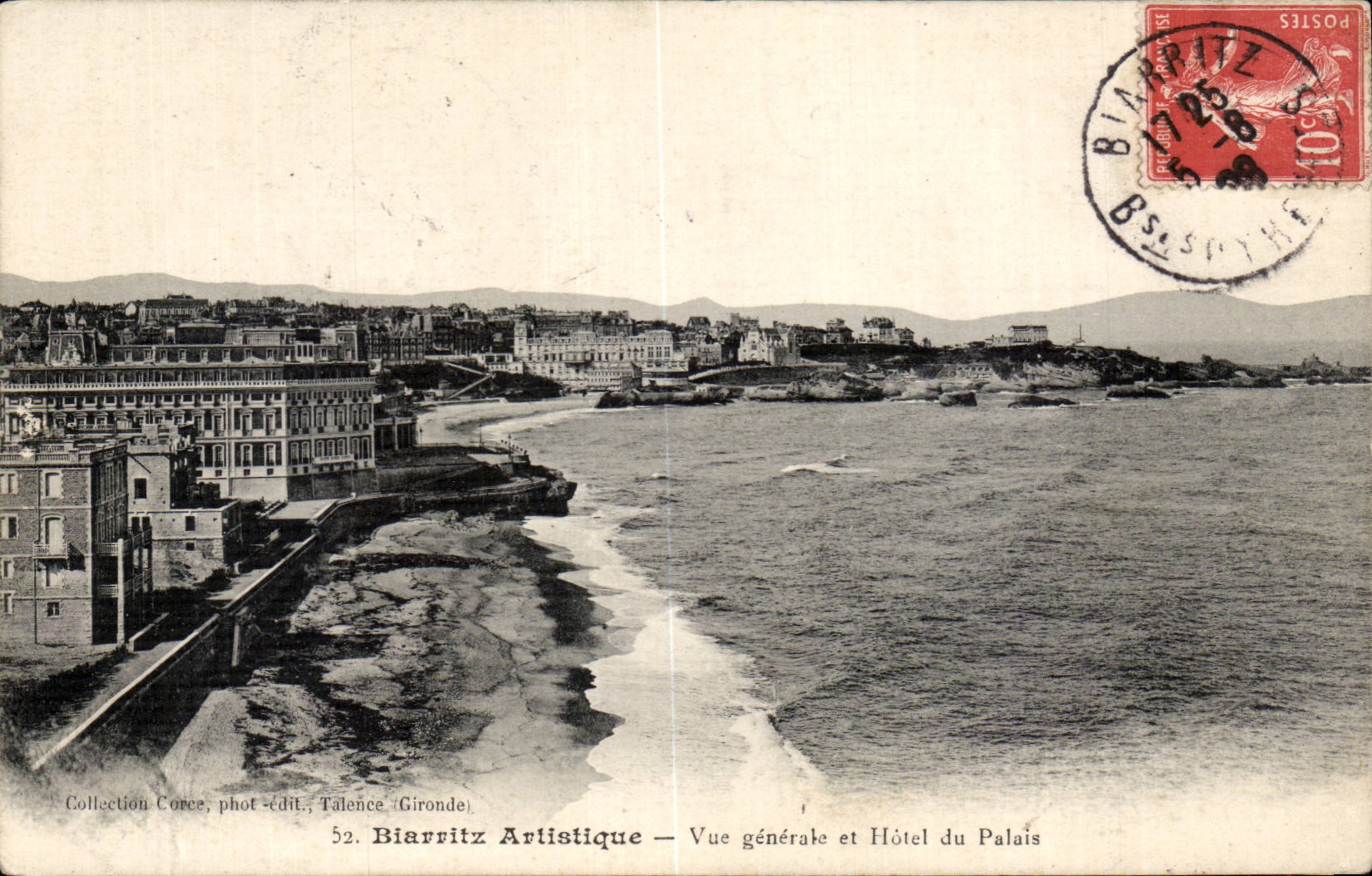 CPA Biarritz Vue generale et hotel du Palais