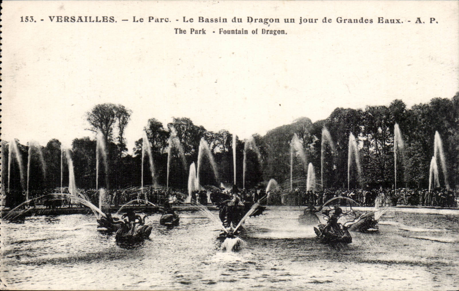 CPA Versailles the park the basin of the Dragon one day of large water