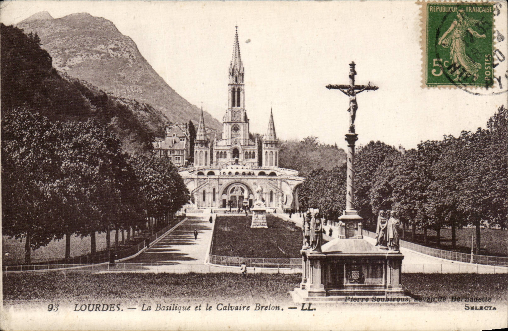 CPA Lourdes the basilica and the Breton martyrdom