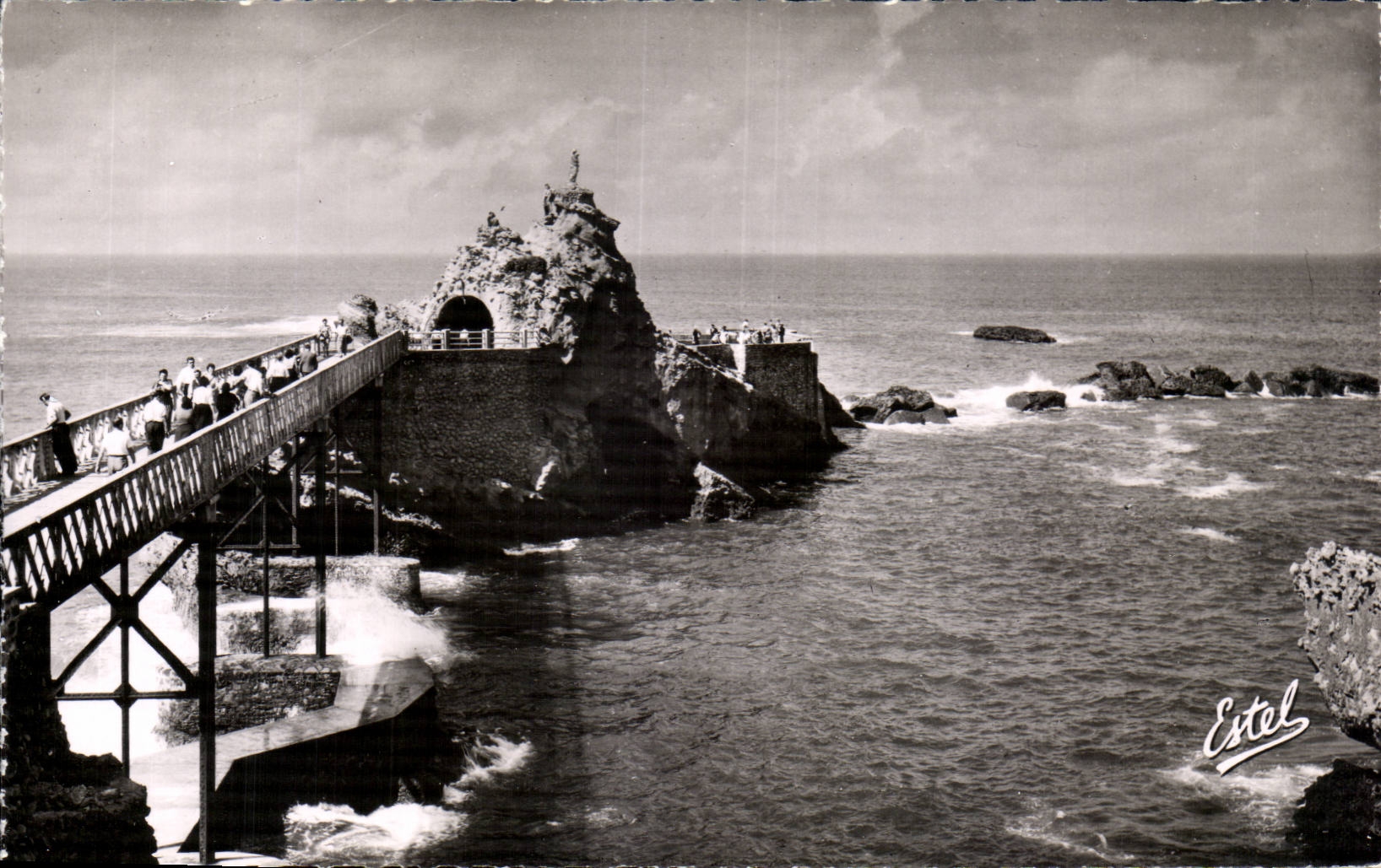 CPSM Biarritz Le rocher de la vierge