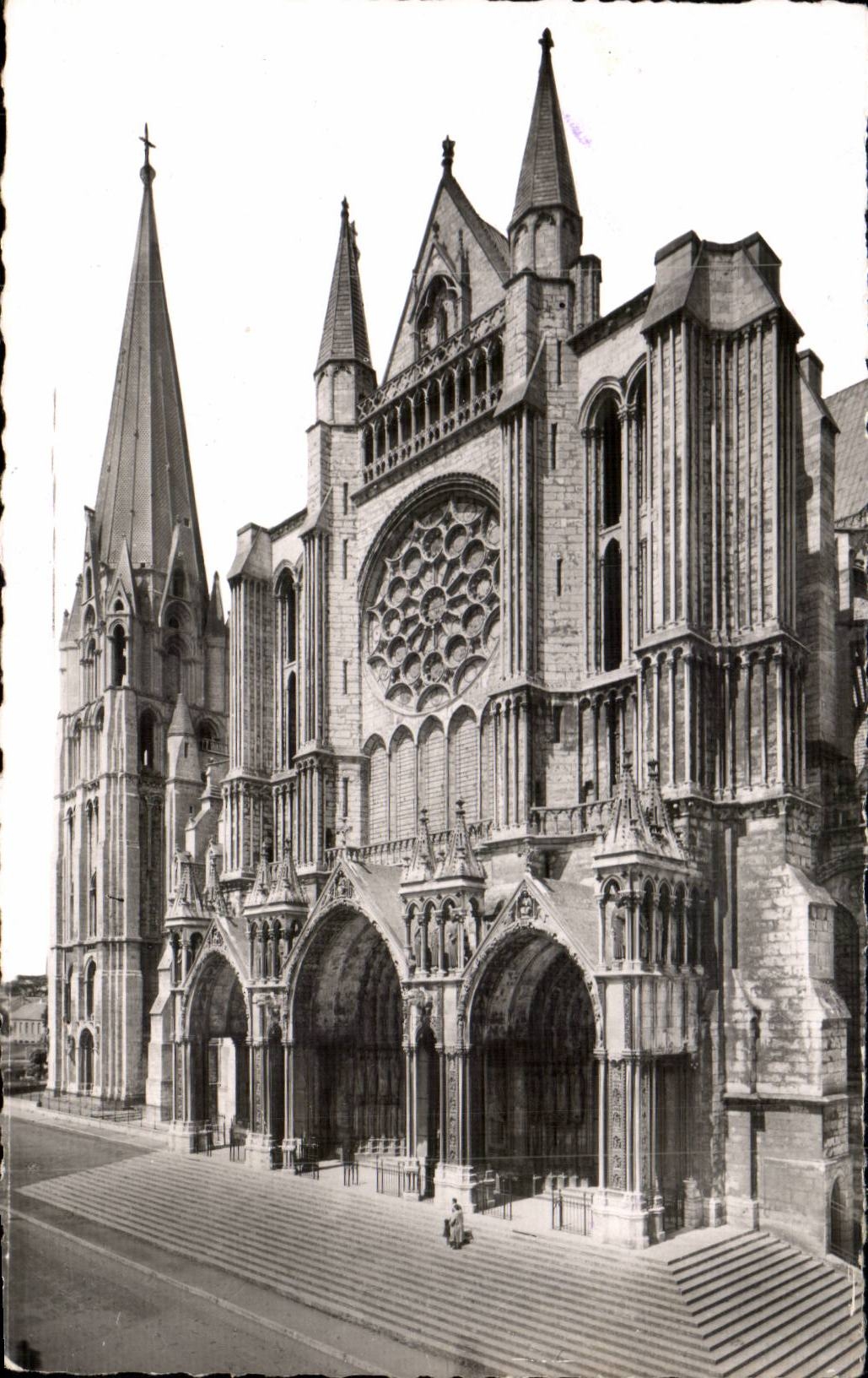 CPSM Chartres the cathedral the southern gate