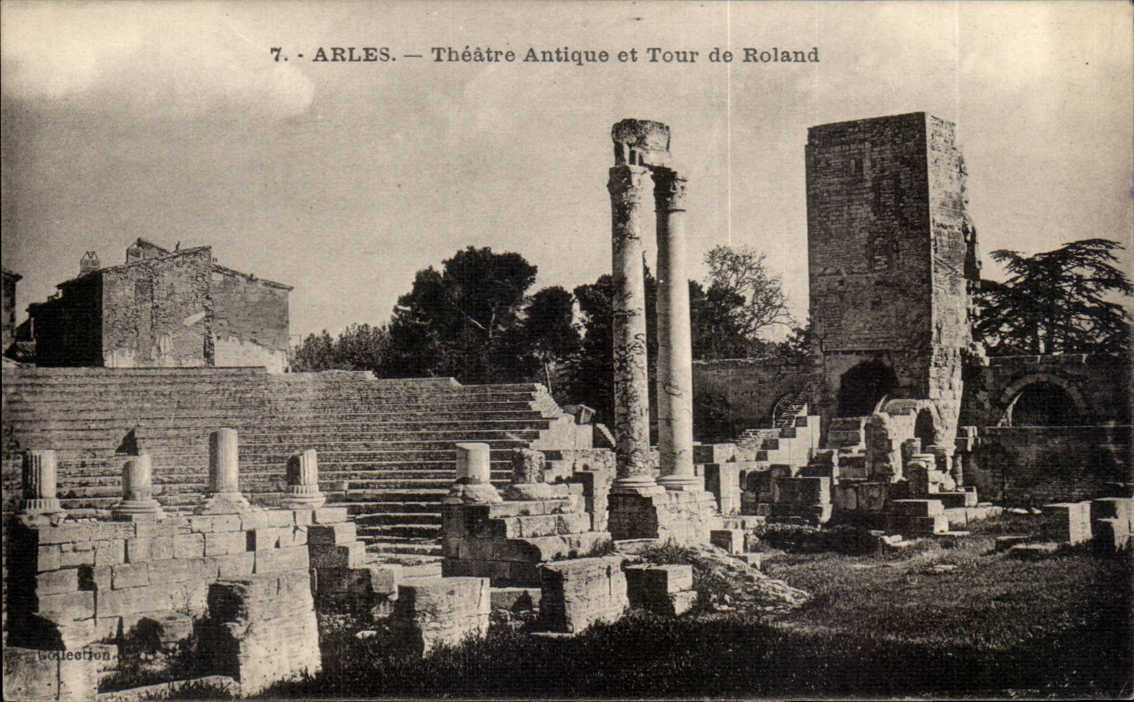 CPA altes Arles Theater und Umdrehung von Roland