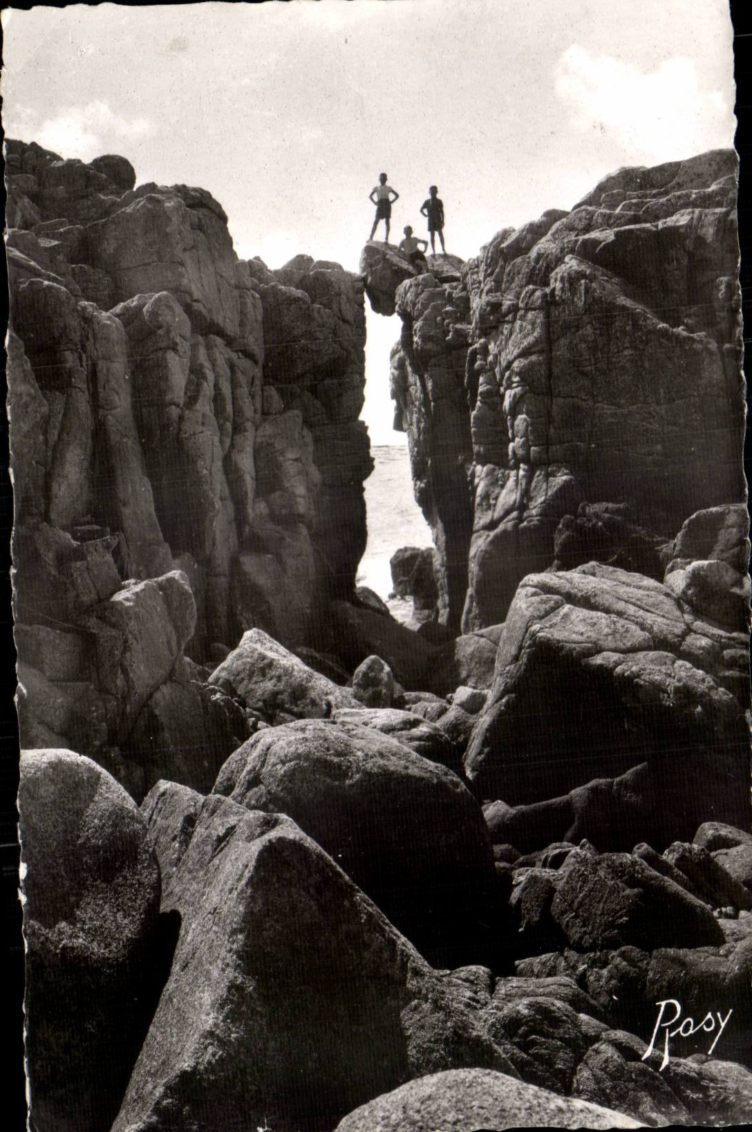 CPSM Enters Pouliguen and Batz the bridge of the devil