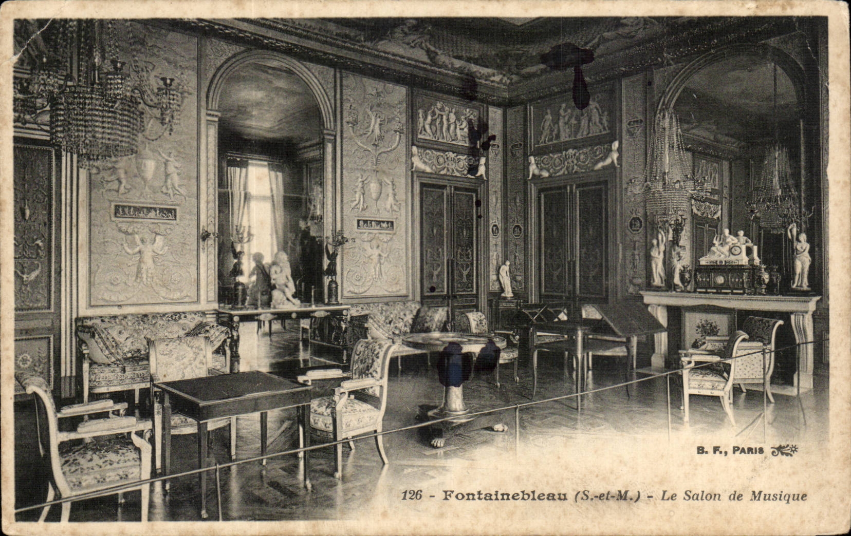 CPA Fontainebleau the living room of music