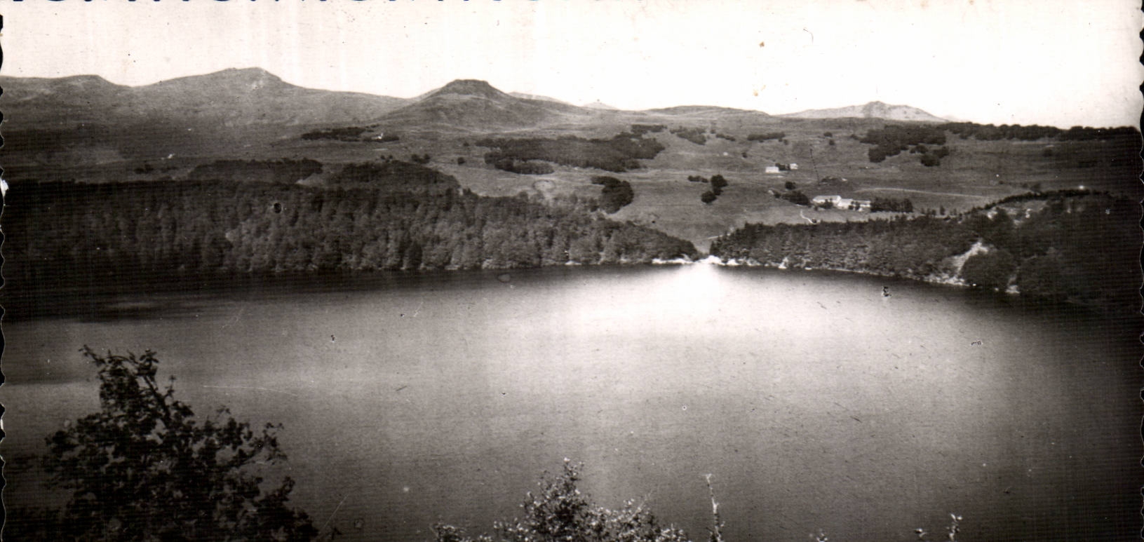 CPSM Auvergne the lake Pavin the chain of the Mounts Gilds Sancy