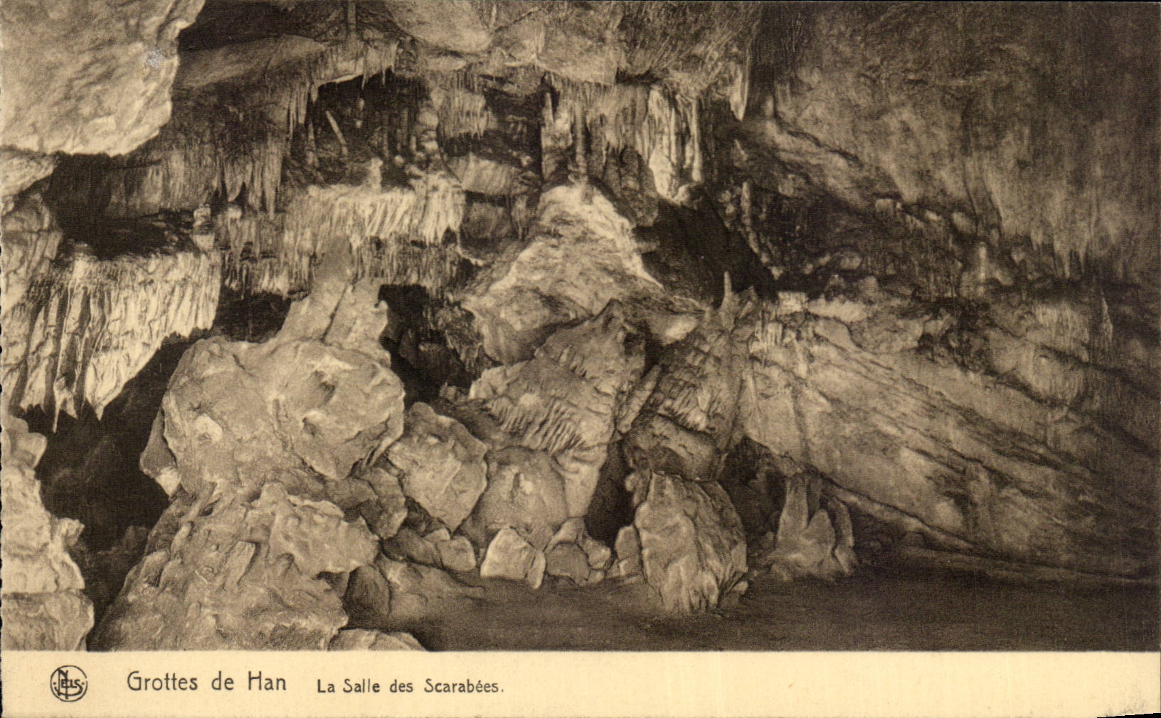 CPA Belgien Hohlen von Han der Raum der Kafer