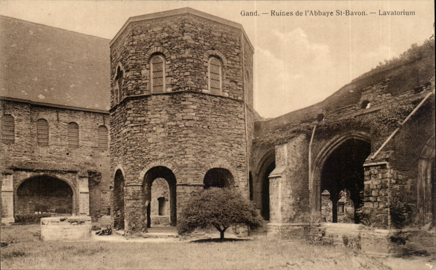 CPA Ghent Ruins of the abbey Saint Bavon Lavatorium