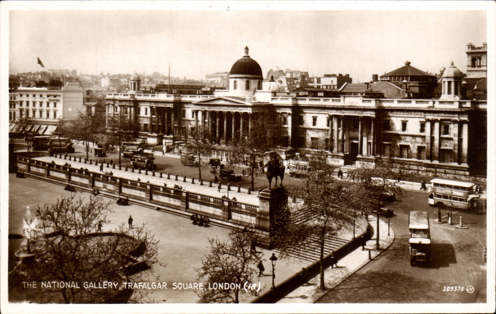 CPA Great Britain London London National Gallery Trafalgar Public garden