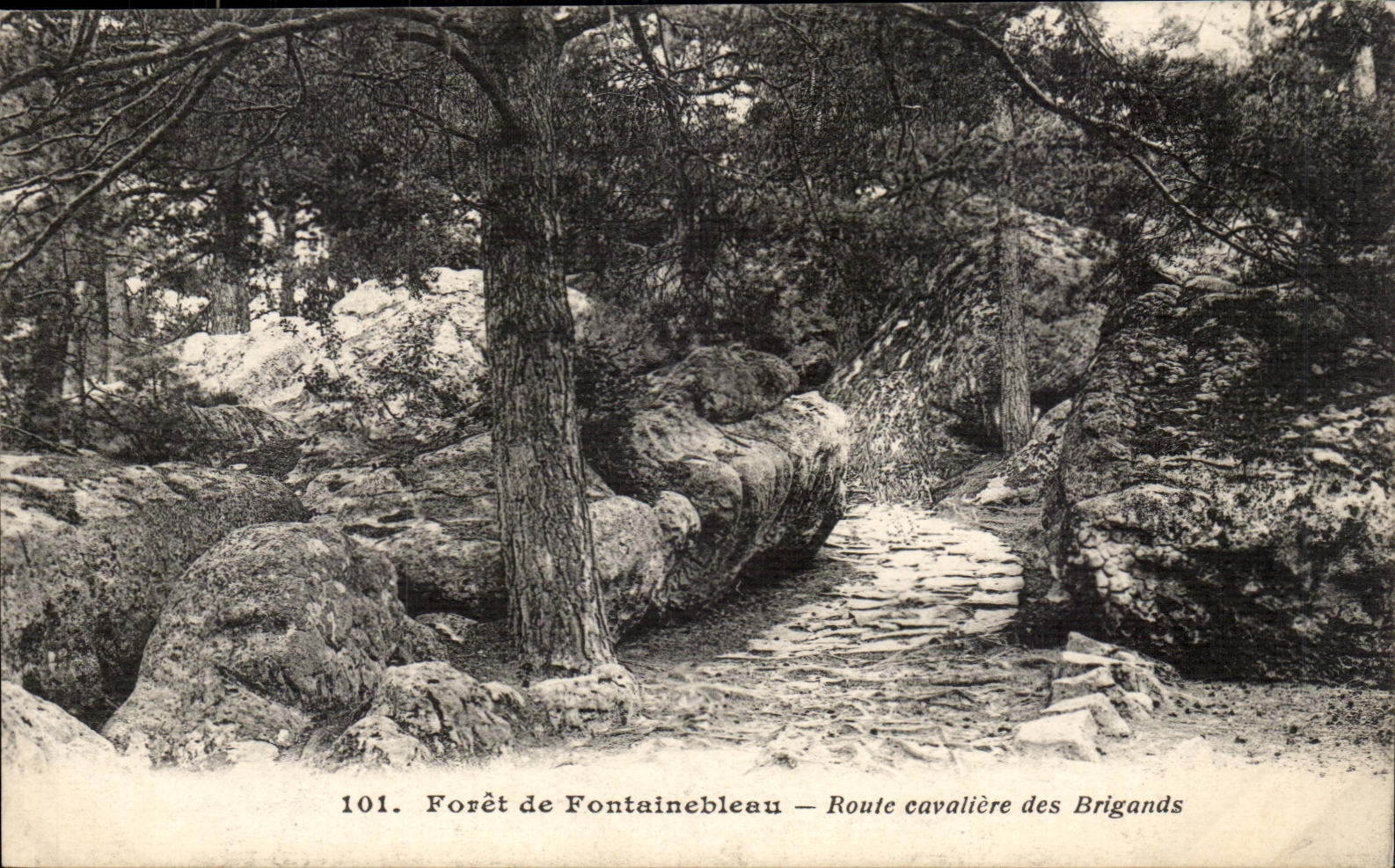 CPA Drill of Fontainebleau Road cavaliere of the brigands