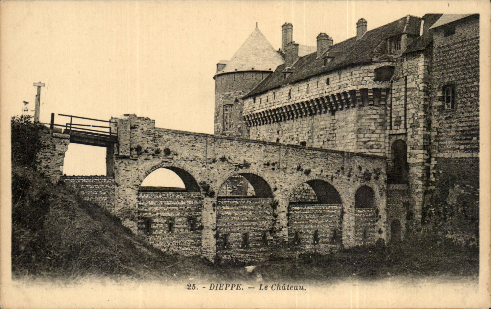 CPA Dieppe the castle
