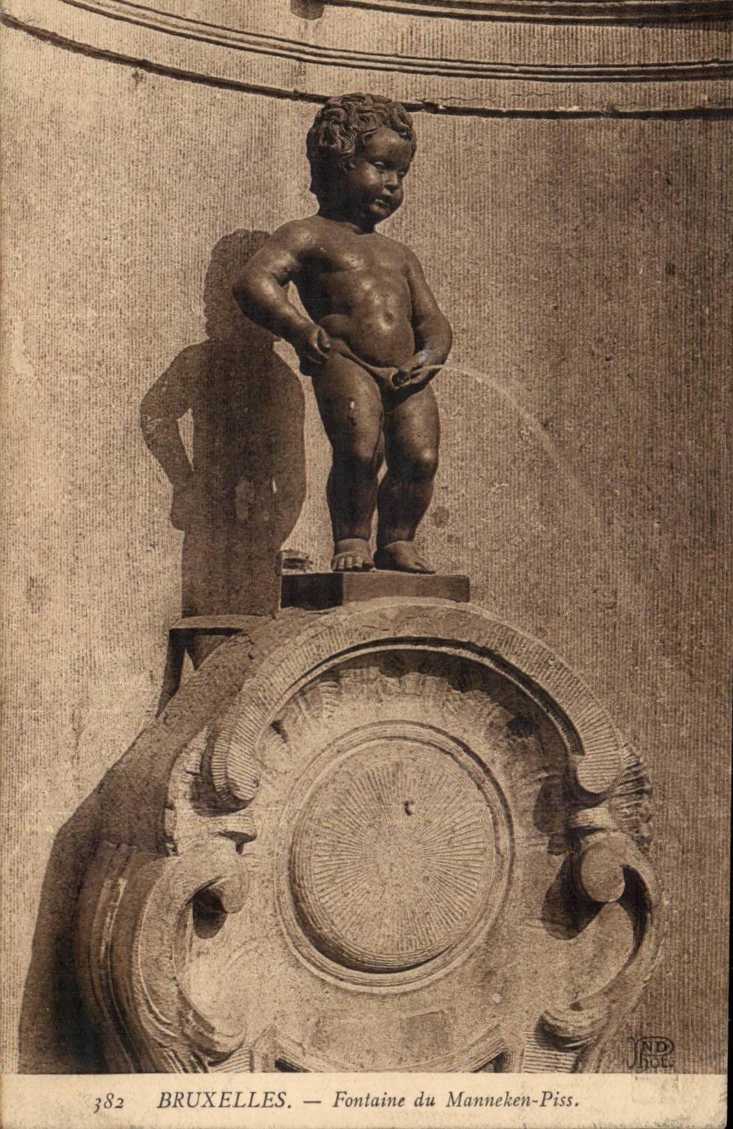 CPA Brussels Fountain of Manneken Worse