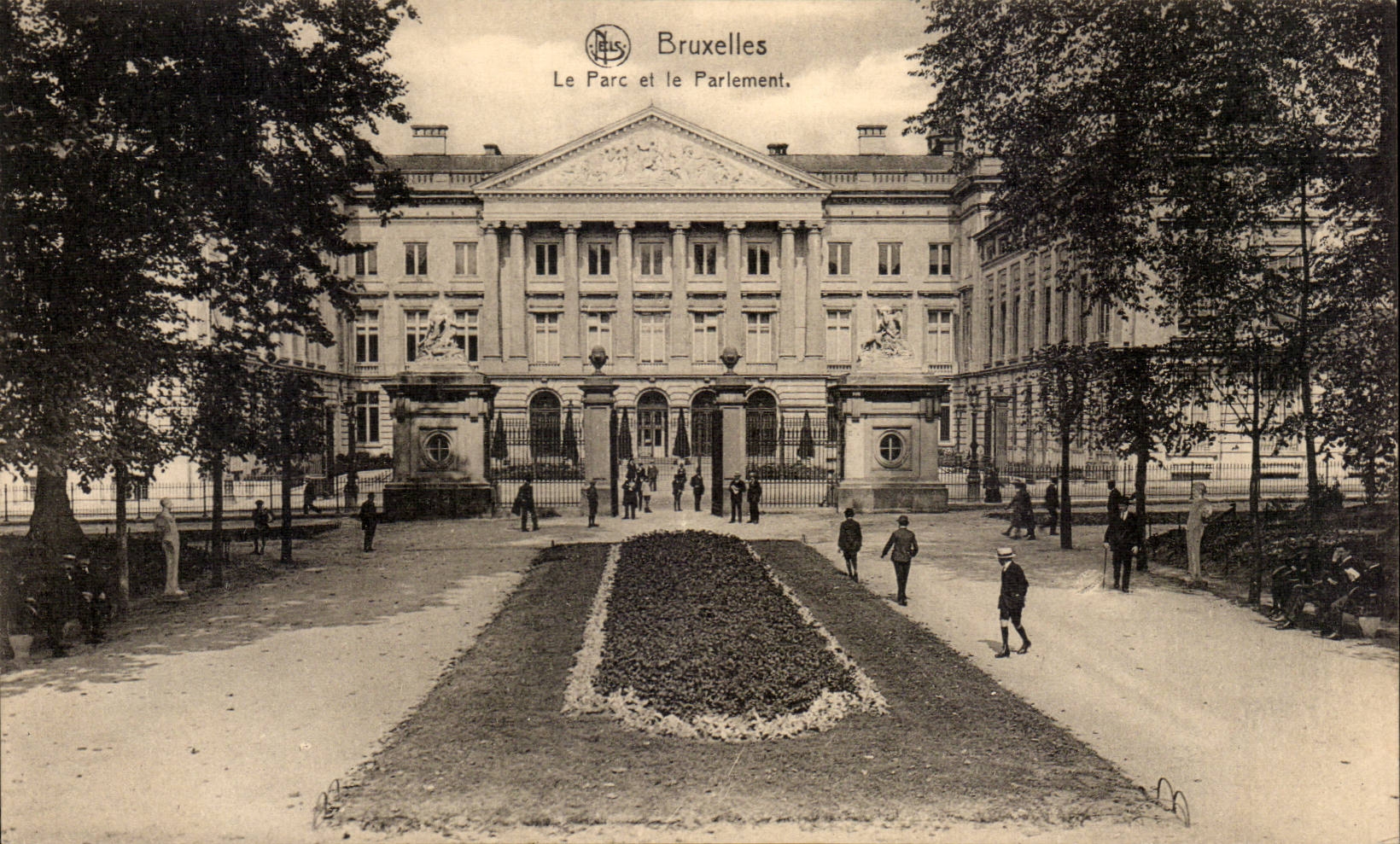 CPA Brussels the park and Parliament