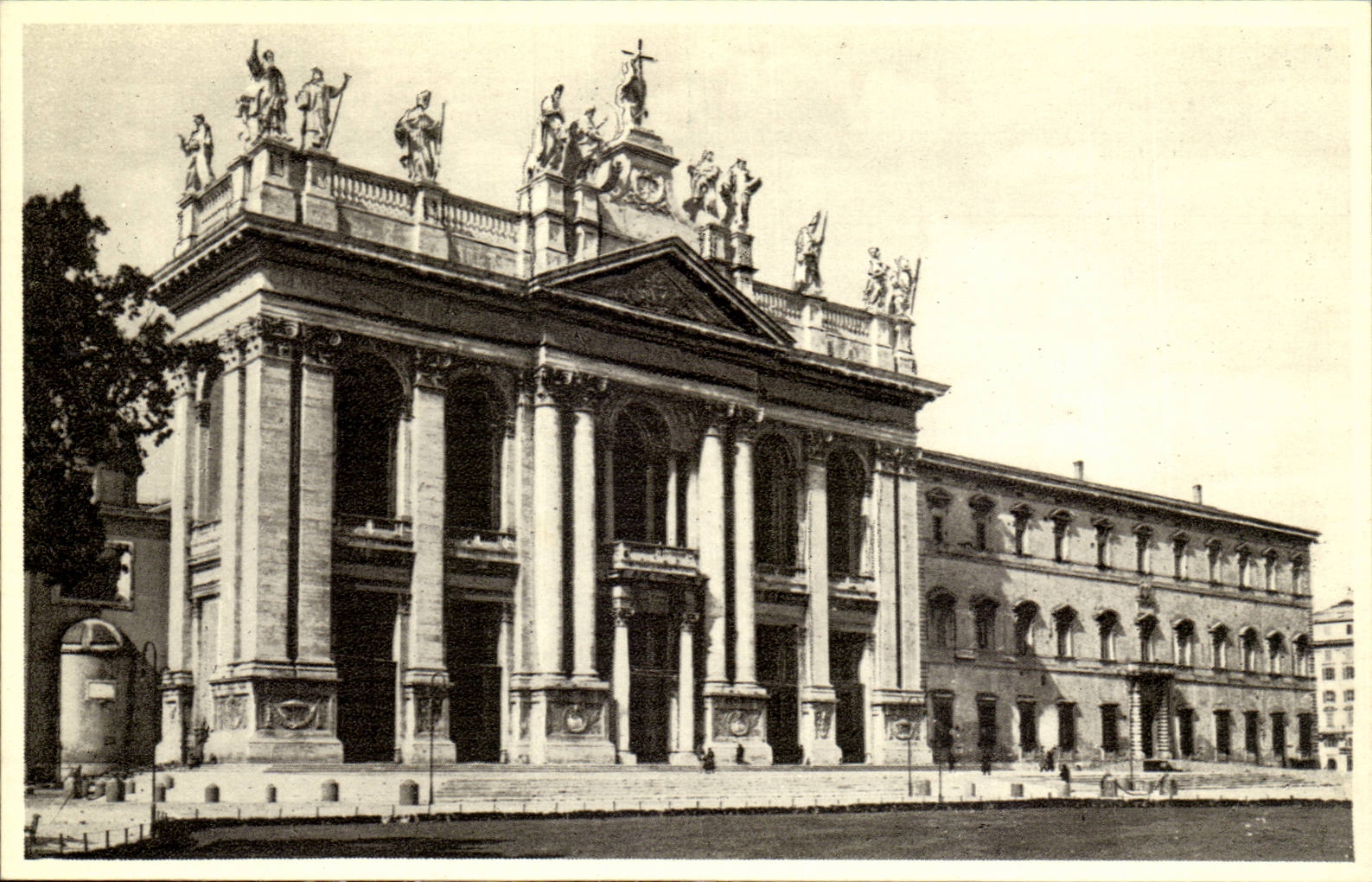 CPA Italy Italia Roma Basilica di S Giovanni Laterano