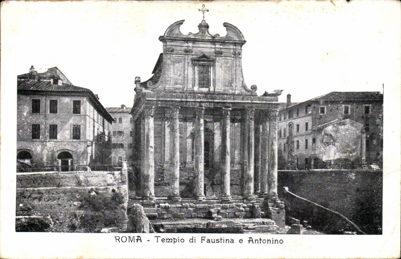Italy Italia CPA Roma Tempio di Faustina E Antonino