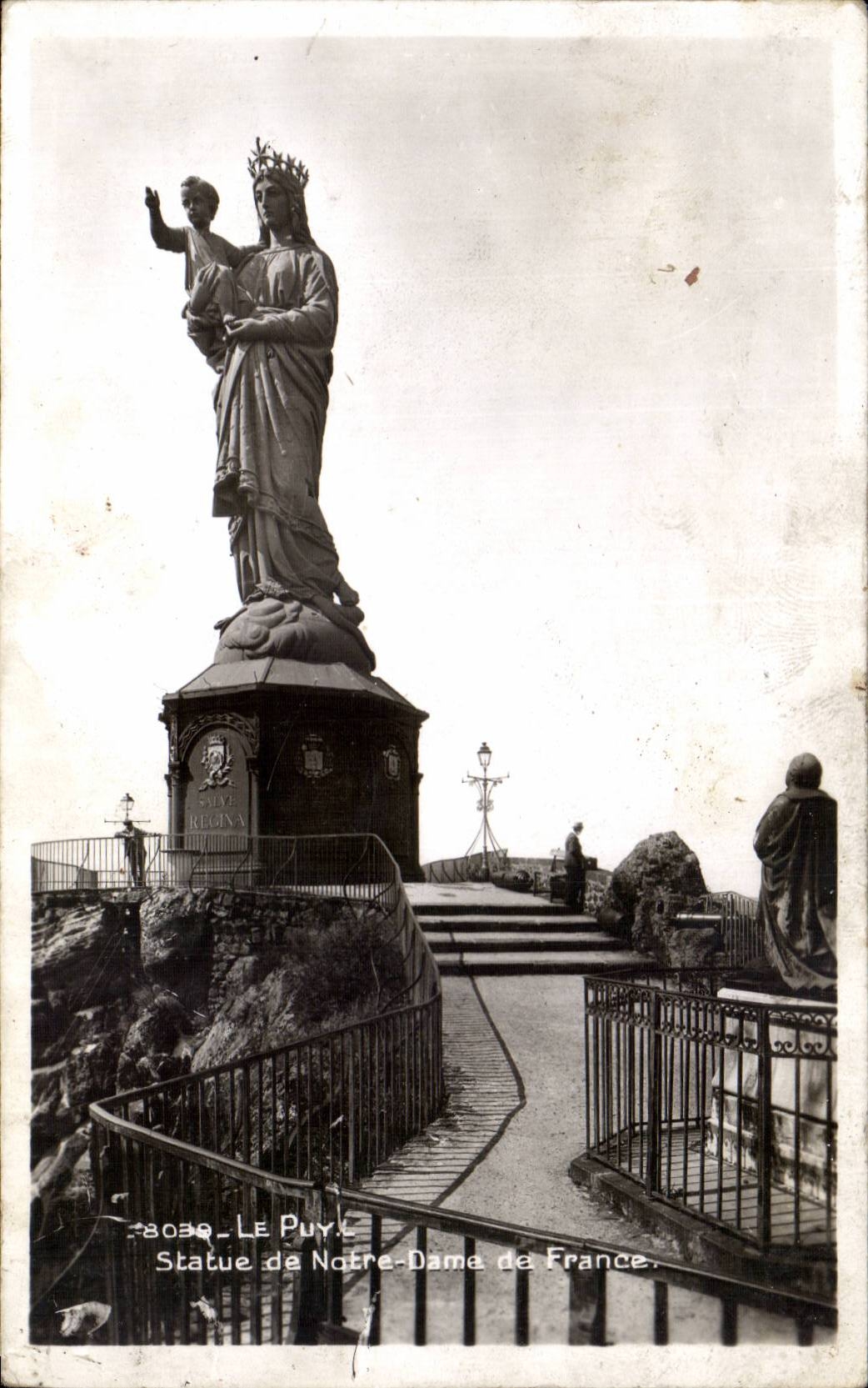 CPA Le Puy en Velay statue de Notre Dame de France 