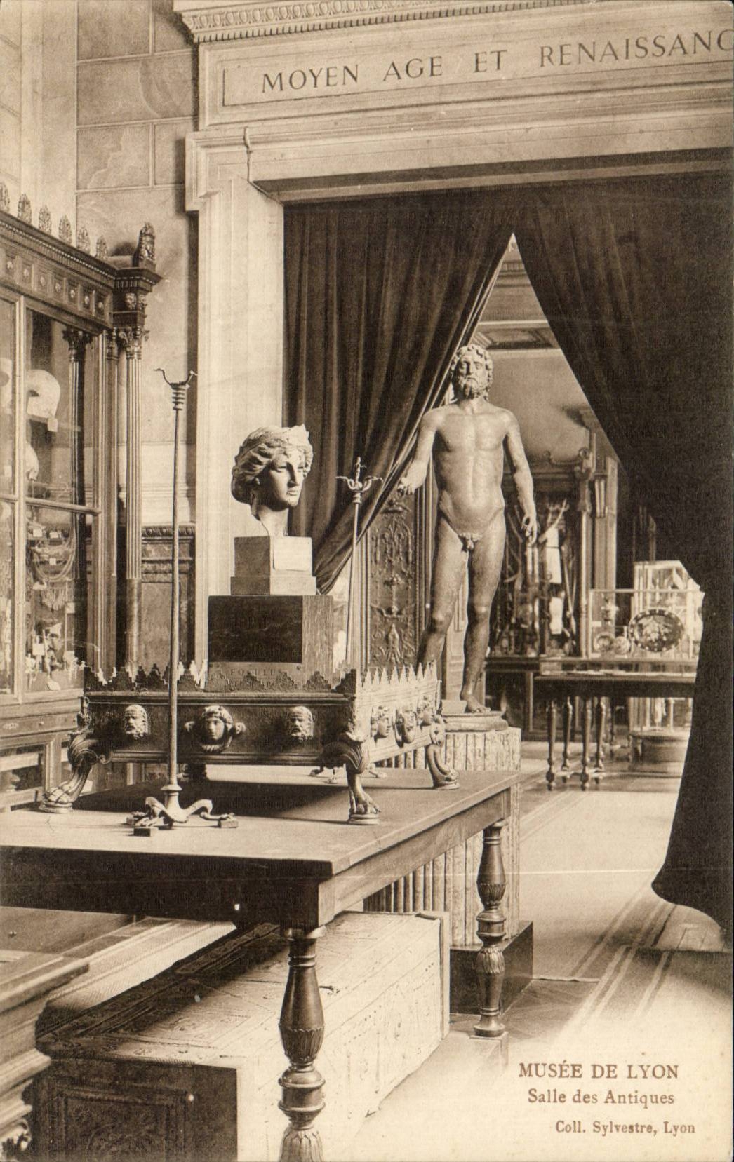 CPA Museum of Lyon Room of the Antiques