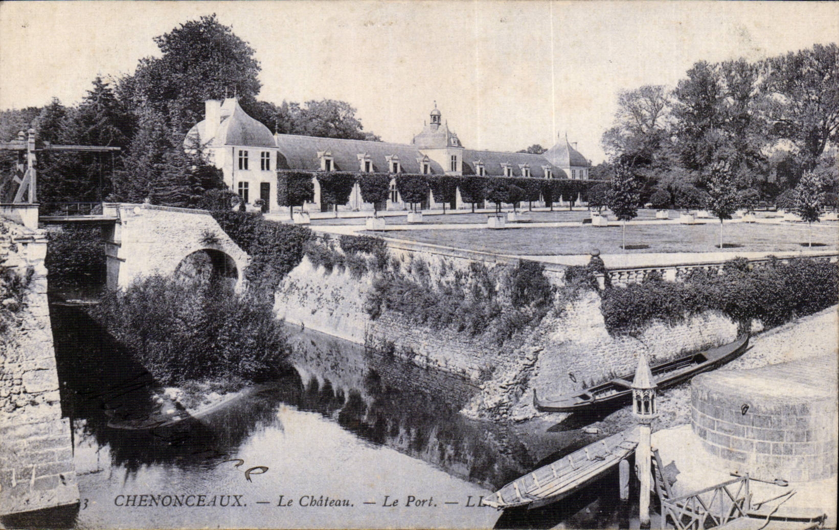 Chenonceaux CPA Le chateau Le port