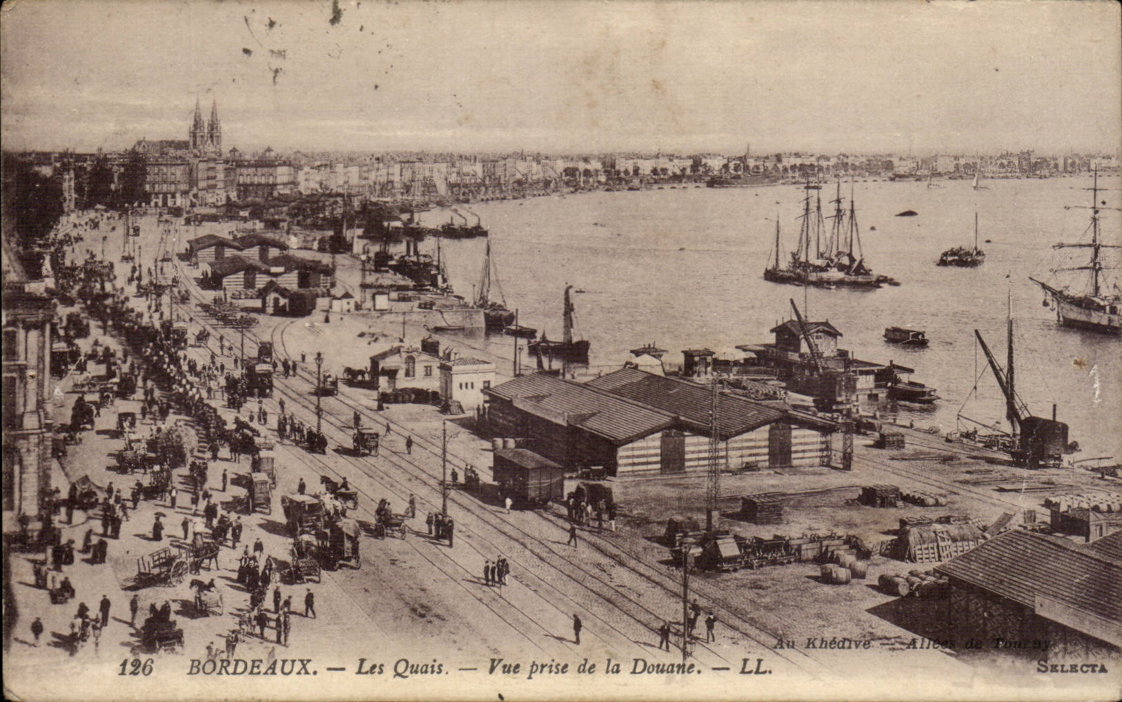 CPA Bordeaux quays Seen from of the customs