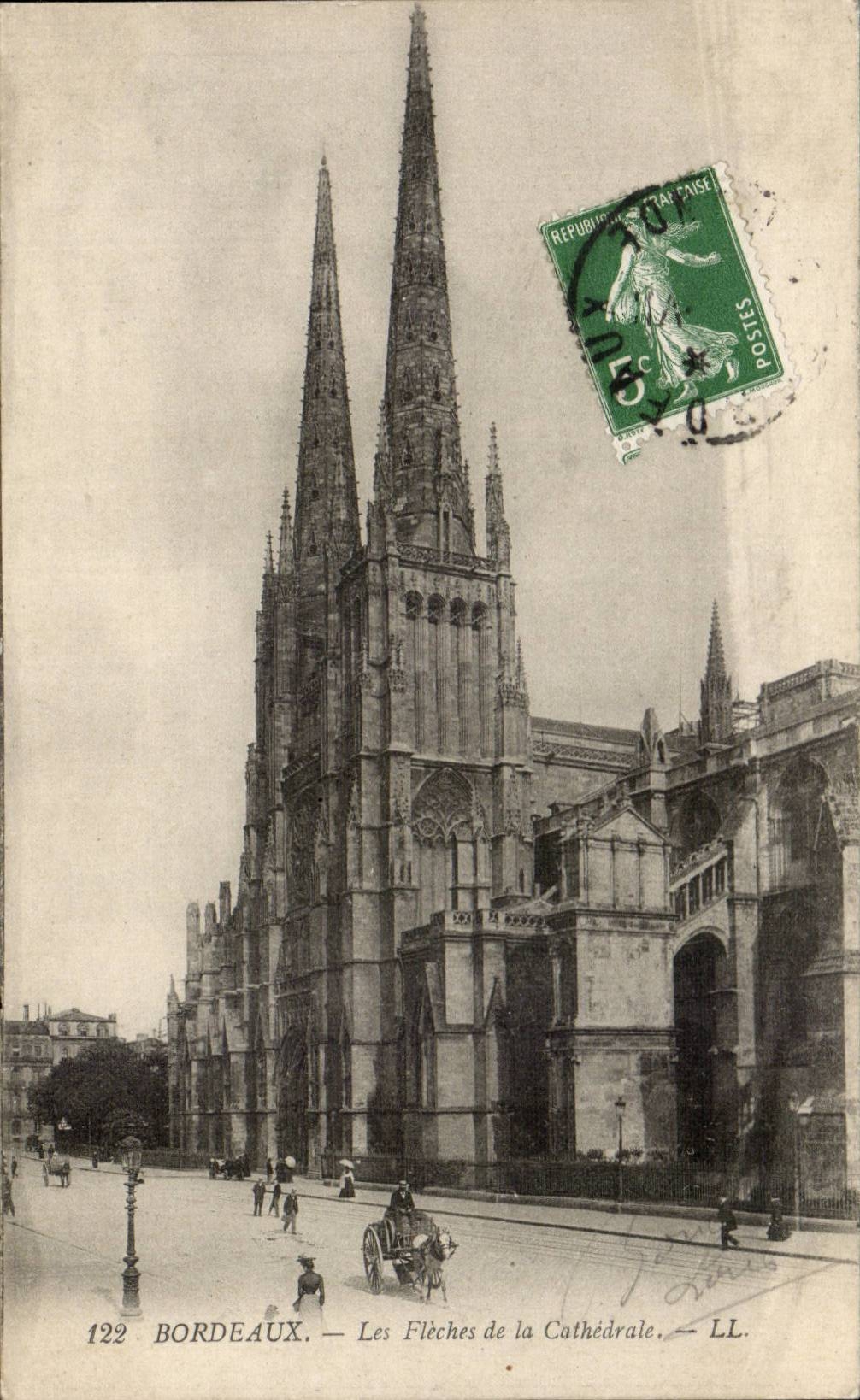 CPA Bordeaux arrows of the cathedral